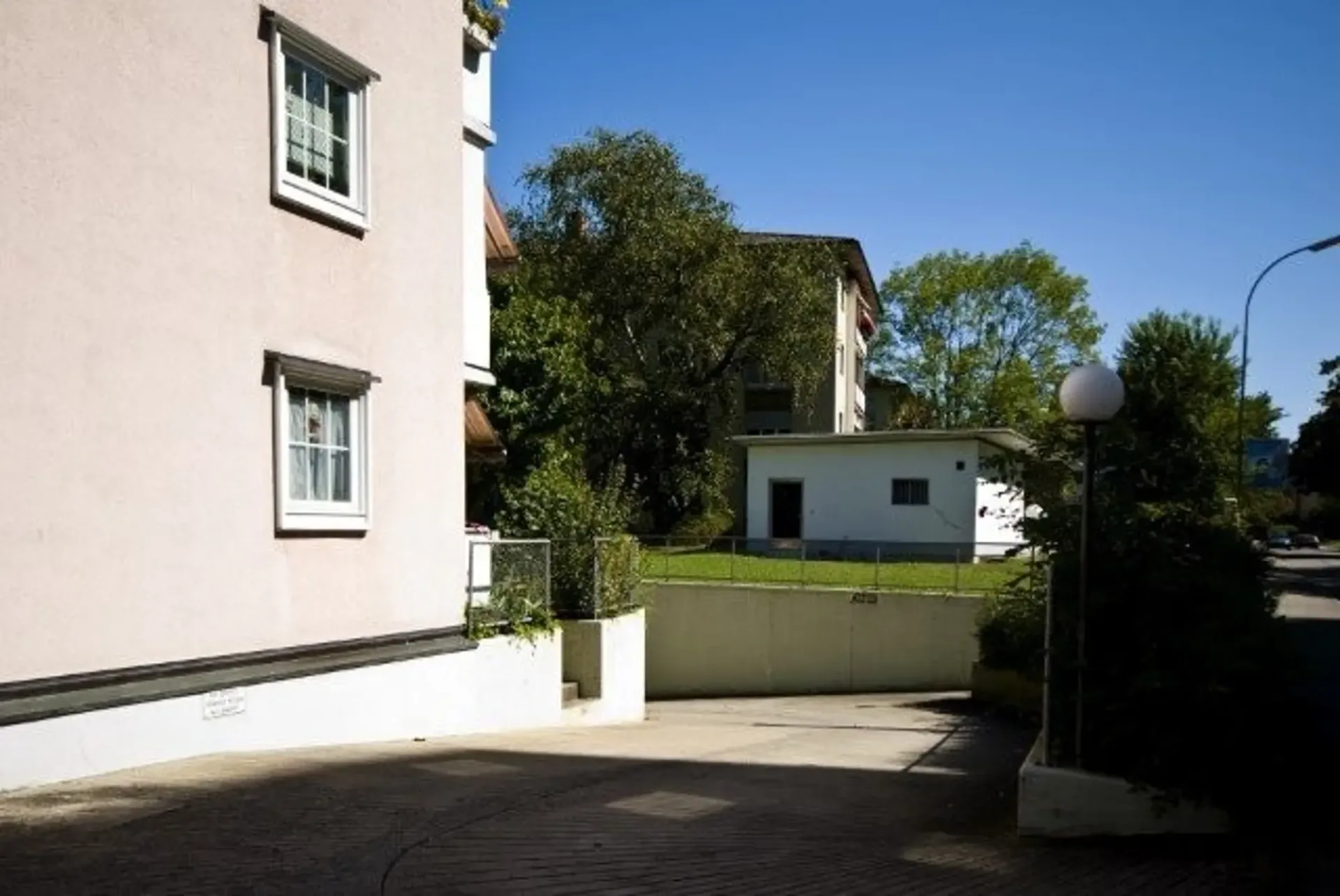 Einstellhallenplatz in Birsfelden gesucht?