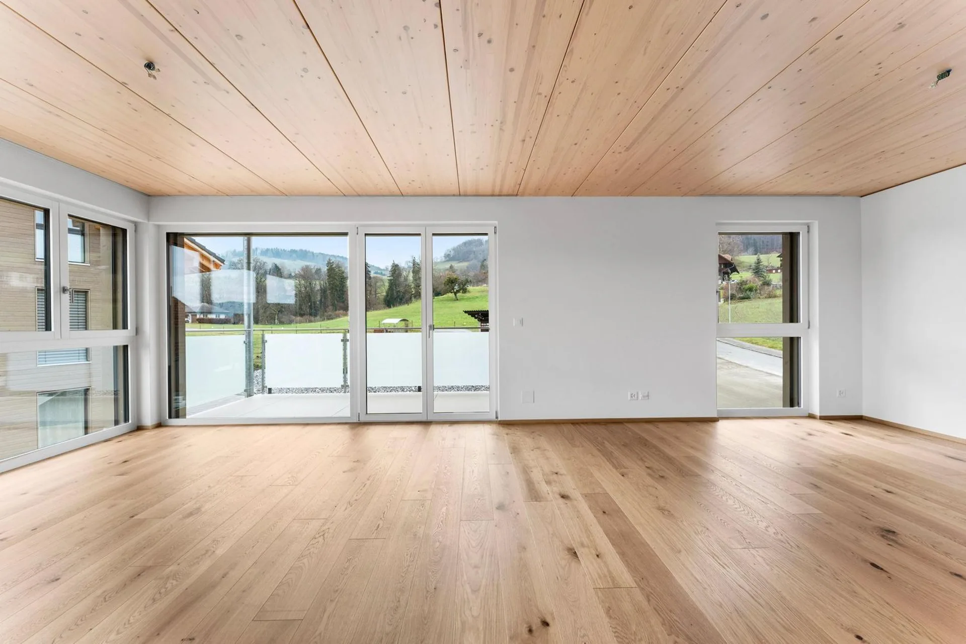 Appartement moderne de 4,5 pièces avec balcon à Mühlethurnen