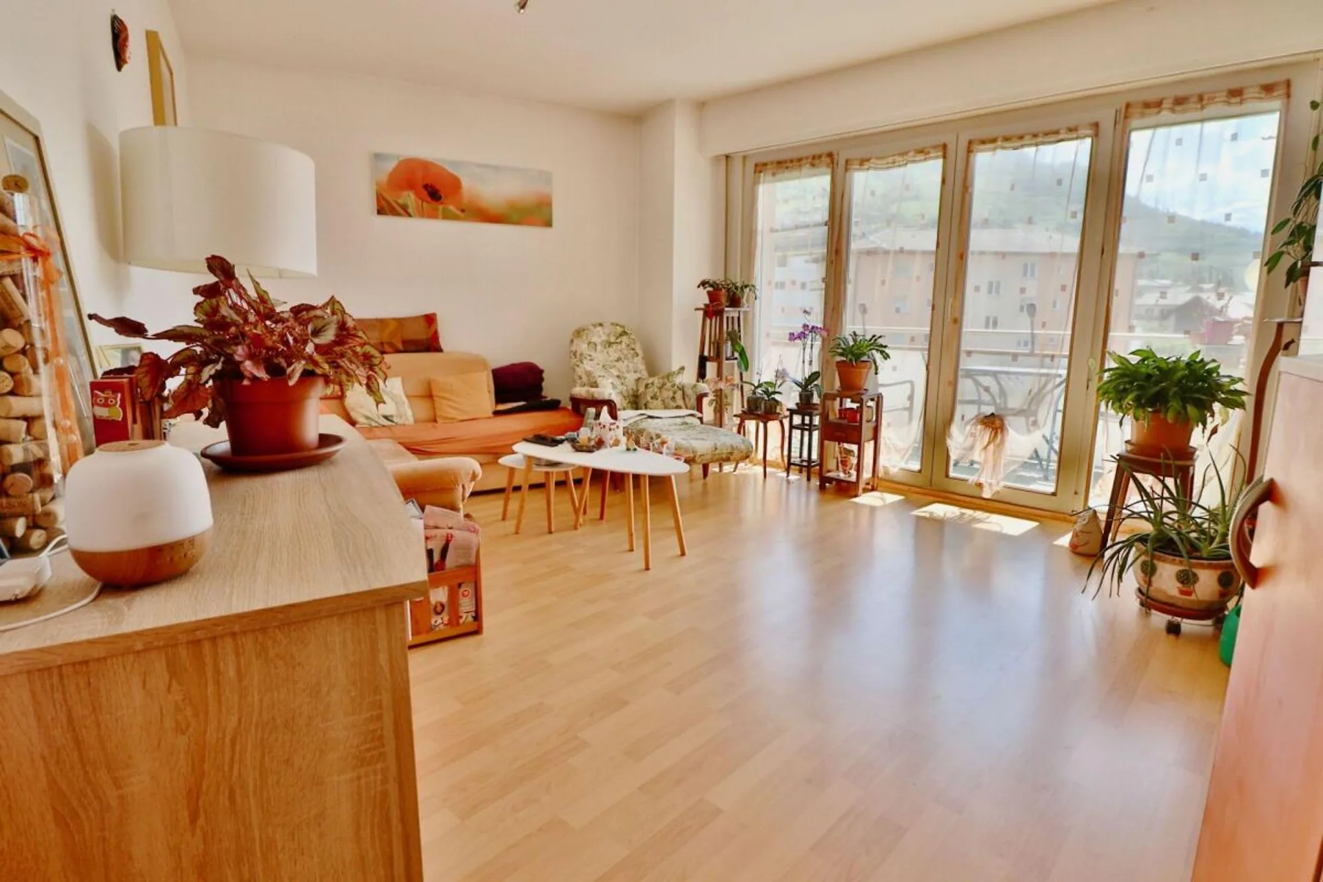 Wunderschöne 2.5-Zimmer-Wohnung renoviert mit sofortigem Ertrag