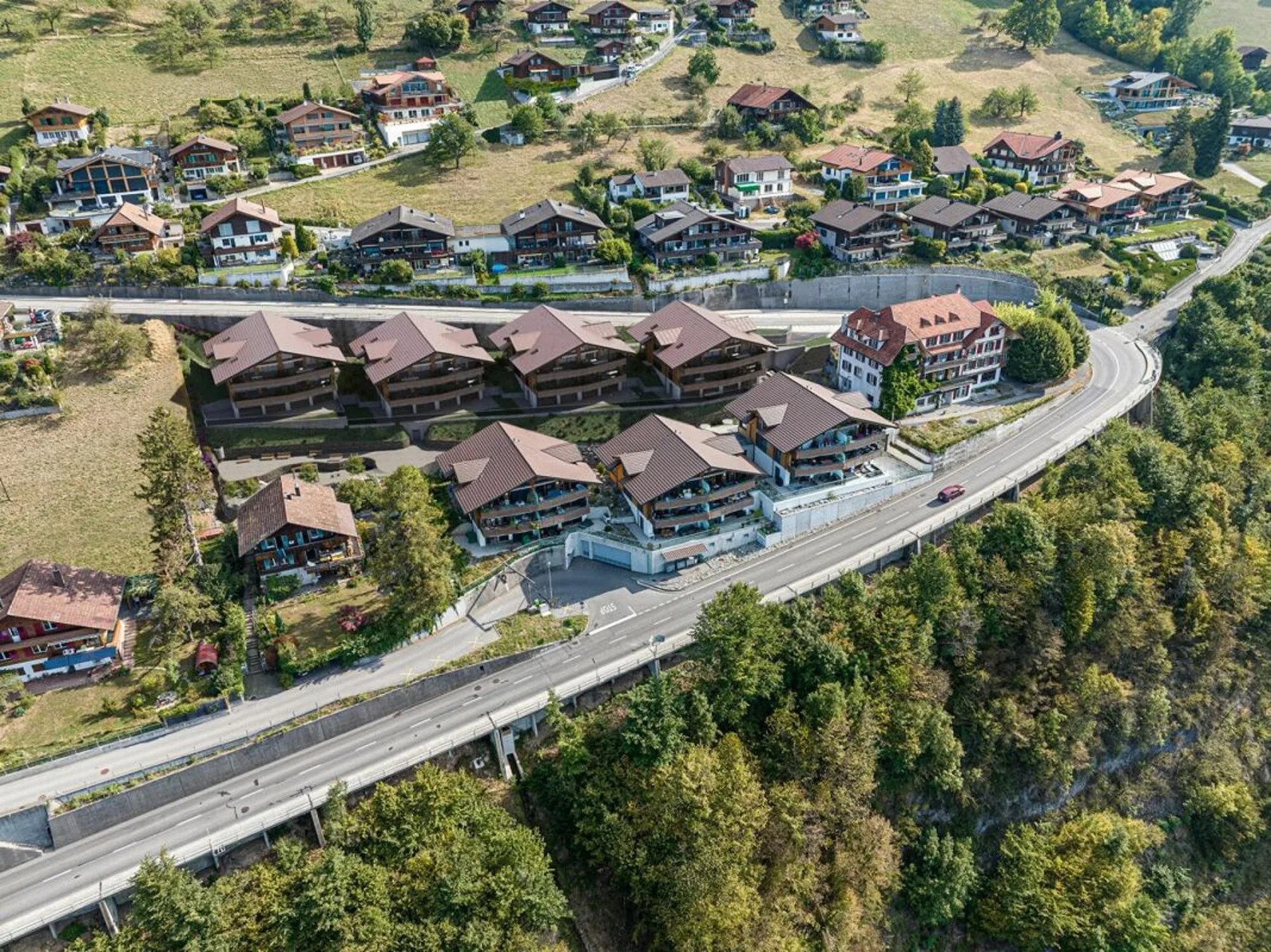 2,5 ZIMMER WOHNUNG INKLUSIV EINSTELLHALLENPLATZ