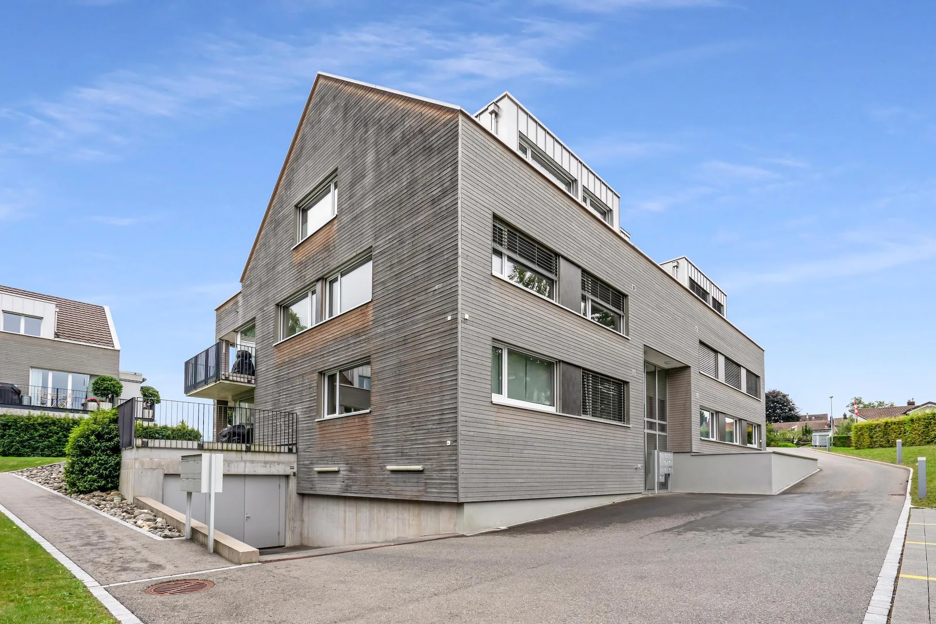 Moderne Wohnung mit grossem Balkon in familienfreundlicher Lage