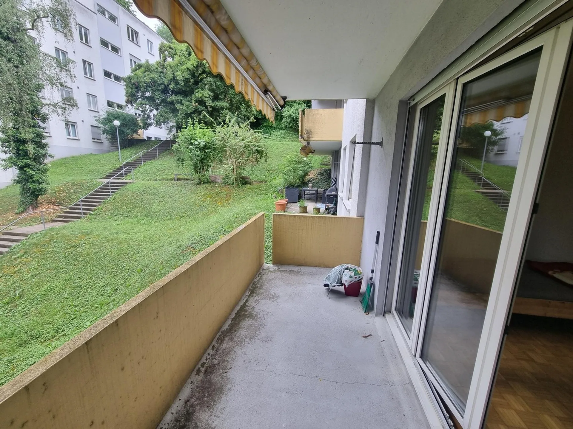 behagliche Singelwohnung mit Balkon
