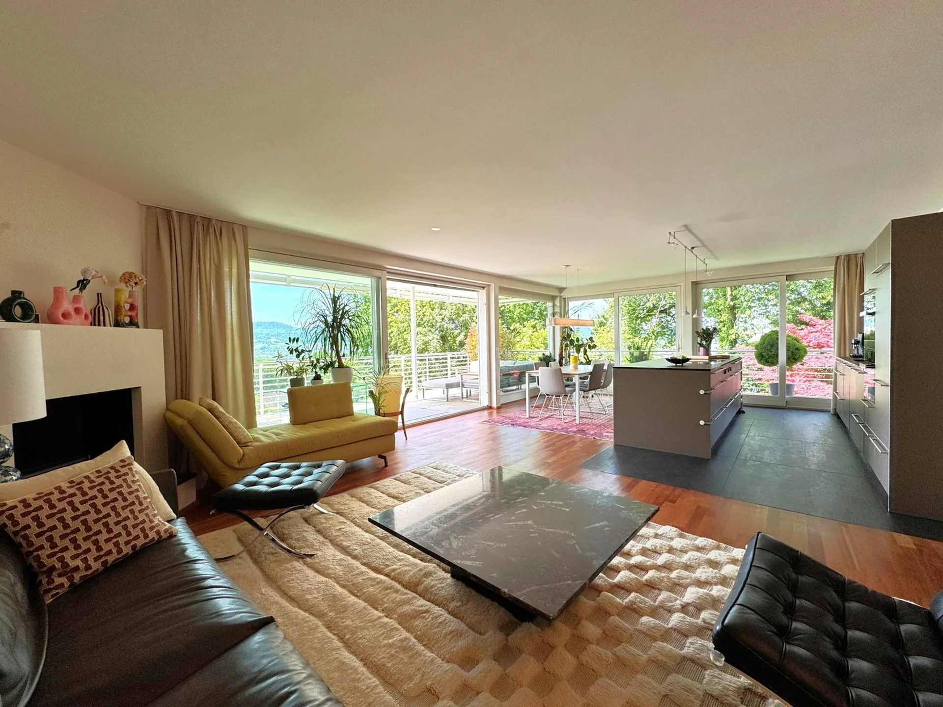 5.5-Zimmer-Wohnung Herrliberg  neu auf 3 Jahre befristet, 142 m2, Aussicht & 2 Parkplätze