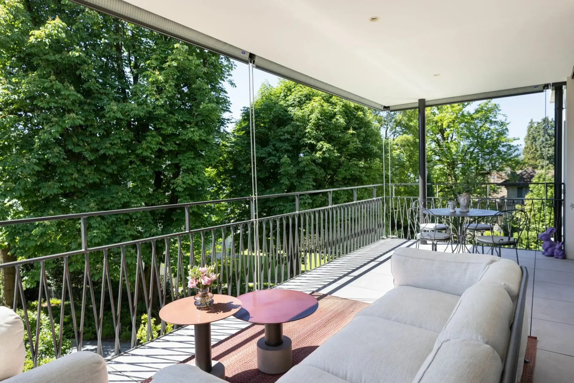 Luxuriöse 3.5-Zimmer-Stadtwohnung mit privater Parklandschaft