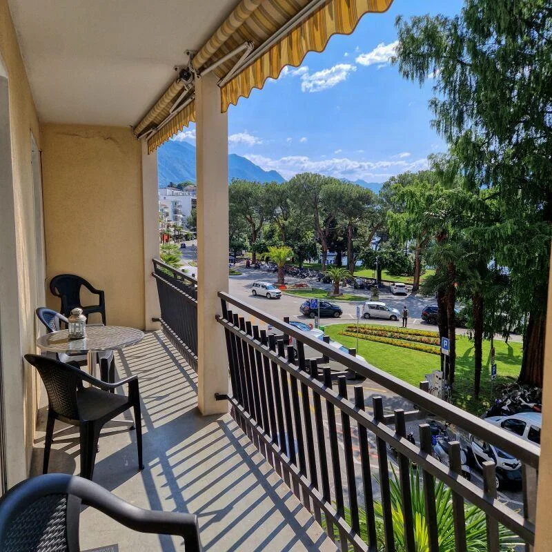 RESIDENZA SECONDARIA - 3 ½ locali con balcone, diretto sul lungo la...