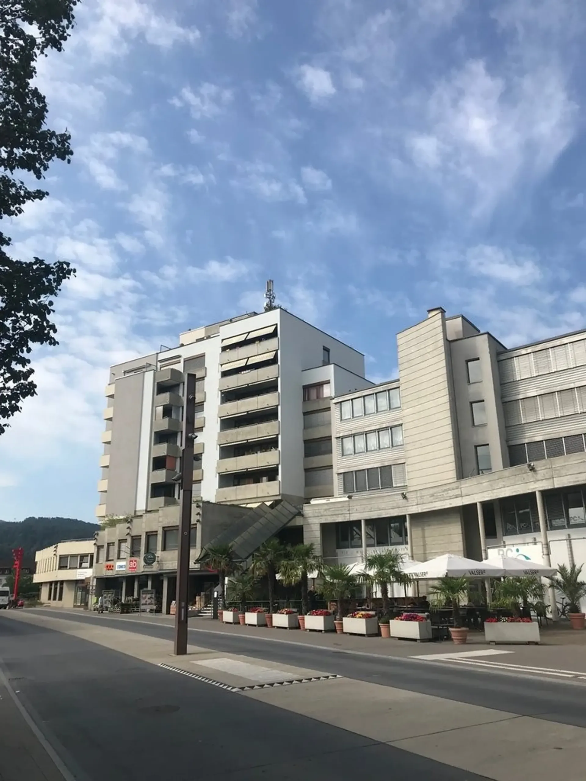 über den Dächern von der Stadt Laufen