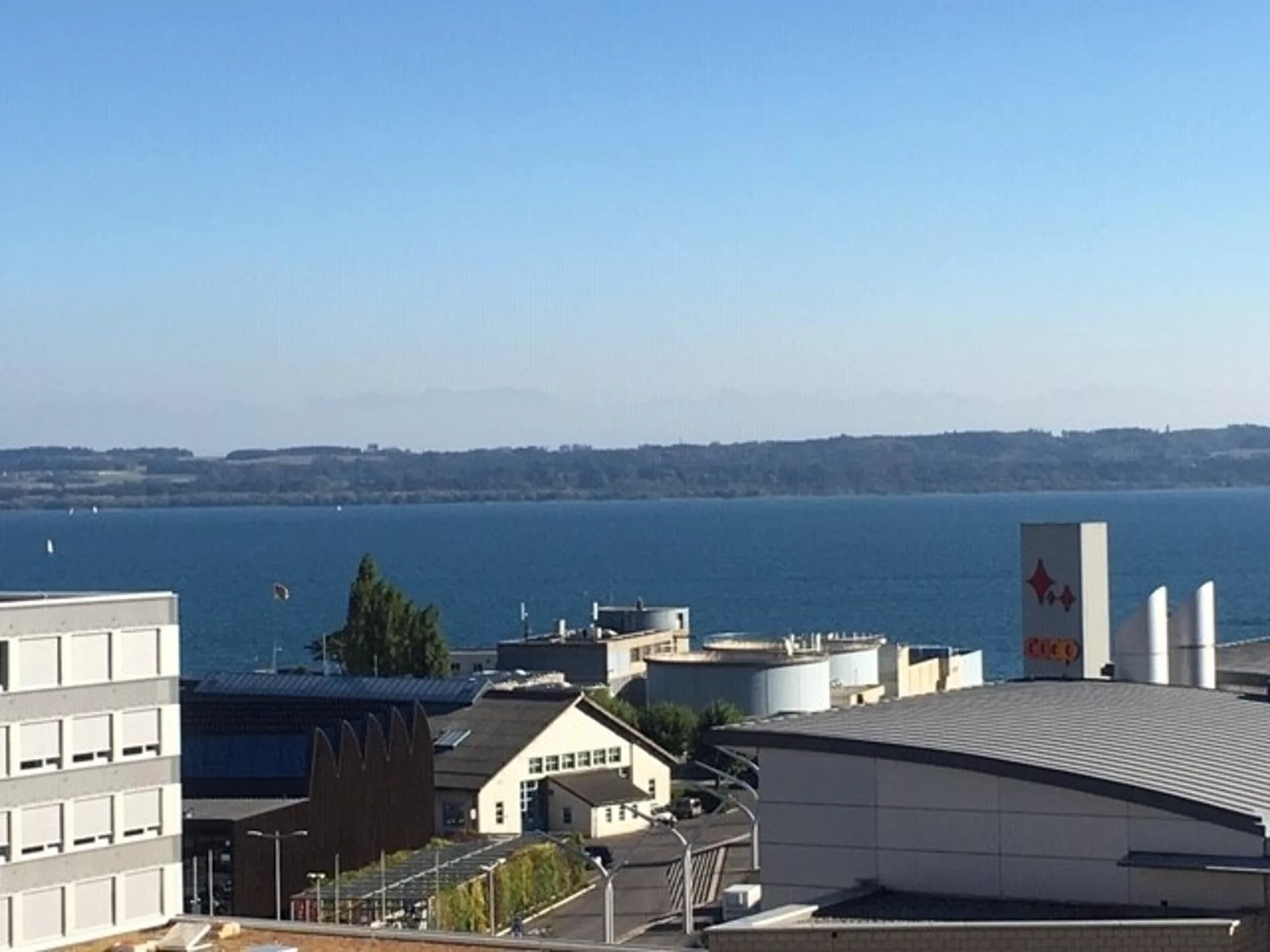 Bel appartement de 4 pièces de 90m2 avec vue sur le lac et les Alpes