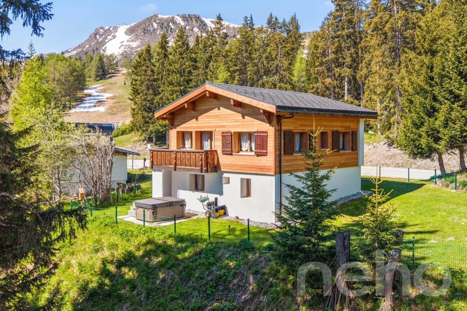 Chalet lumineux avec espace bien-être et accès direct aux pistes