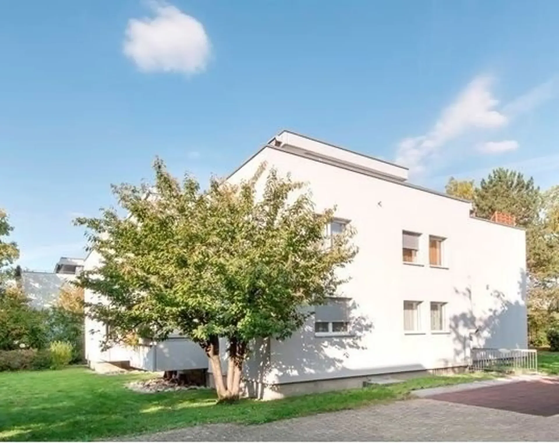 Gemütliche Wohnung - Wir schenken Ihnen einen Mietzins