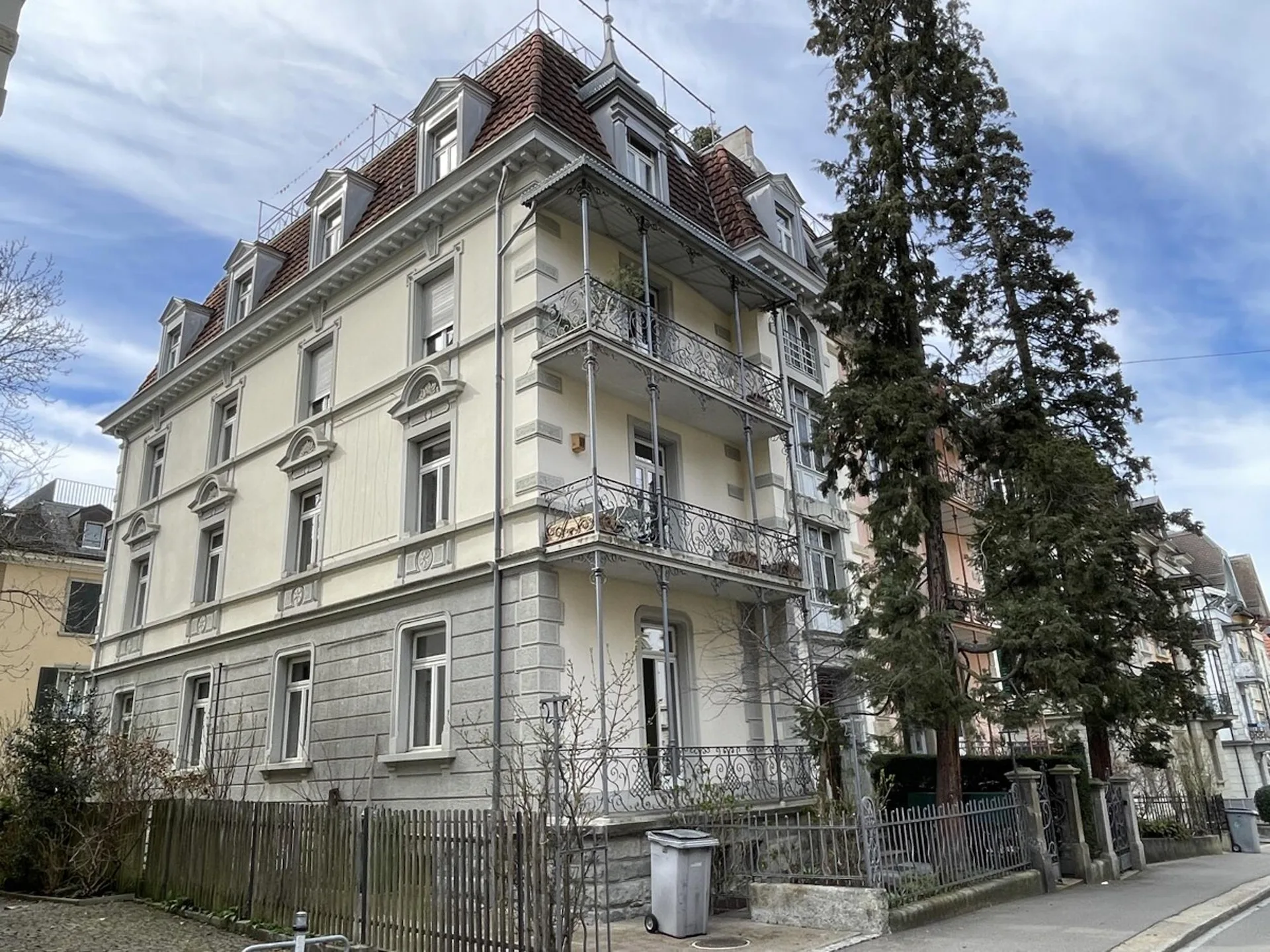 "INVESTMENT JEWEL" IN ZURICH
