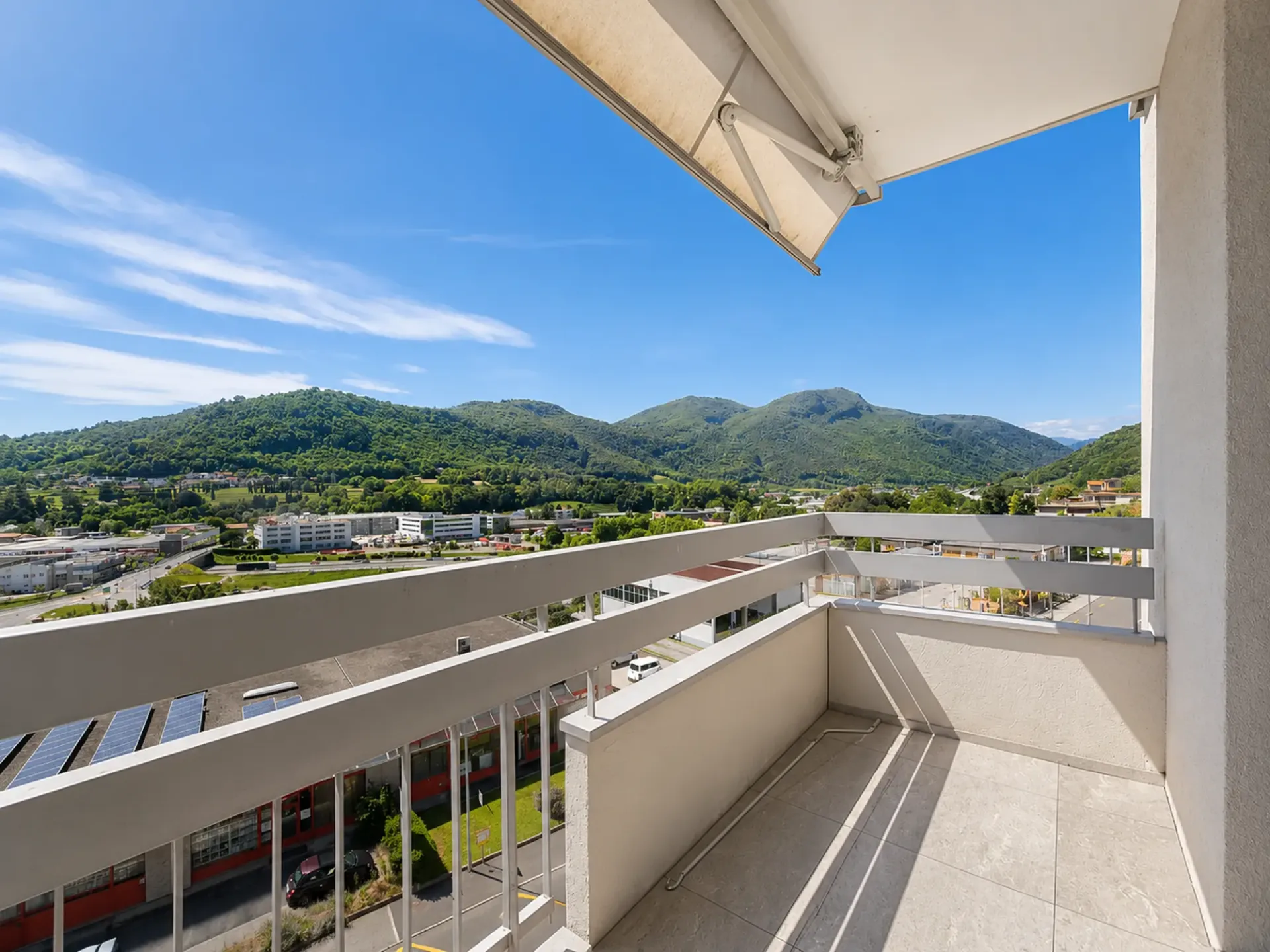 Mendrisio: Affittasi rinnovato appartamento 3.5 locali in posizione strategica