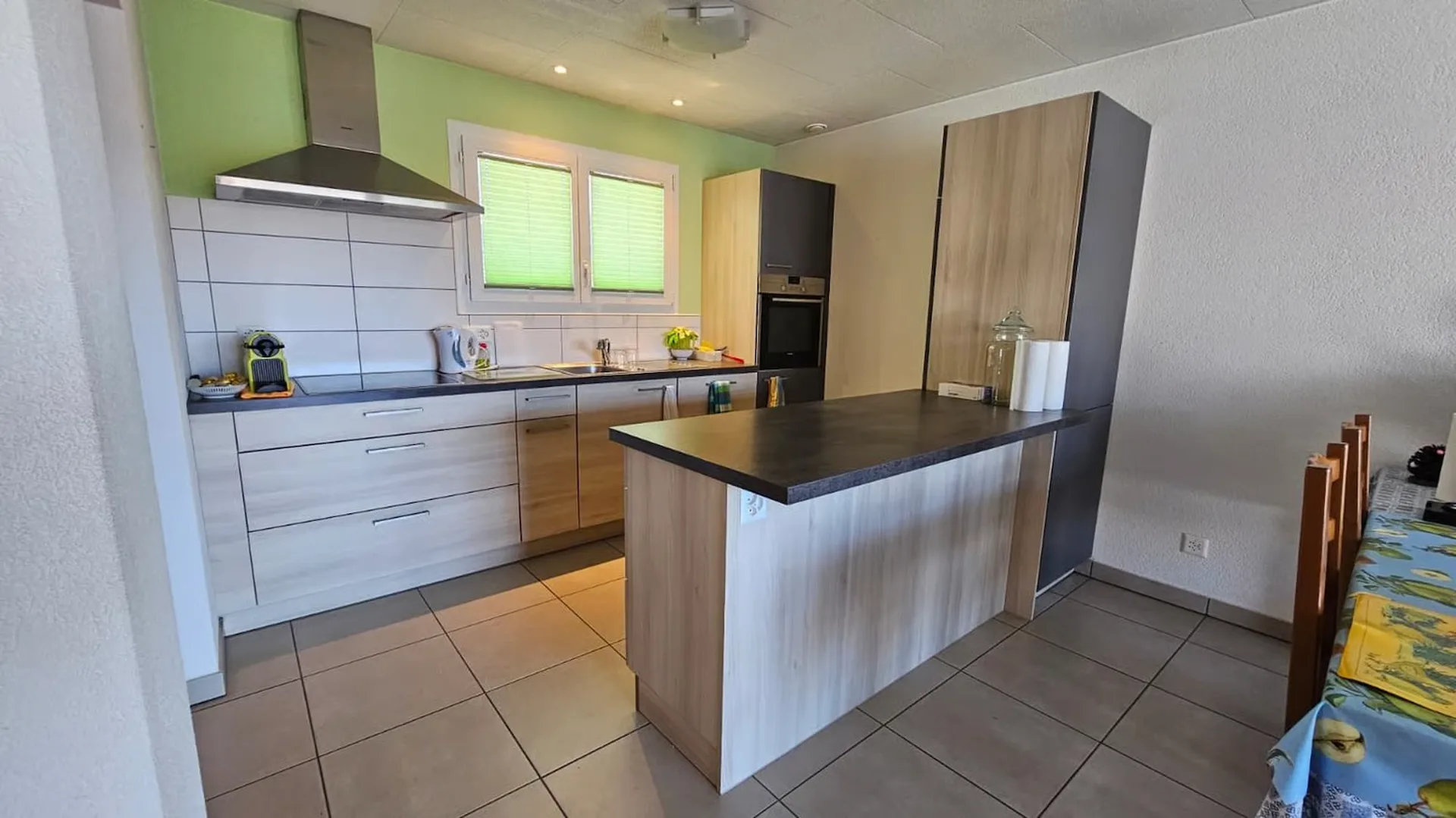Sehr schönes 3-Zimmer-Apartment mit Tiefgarage