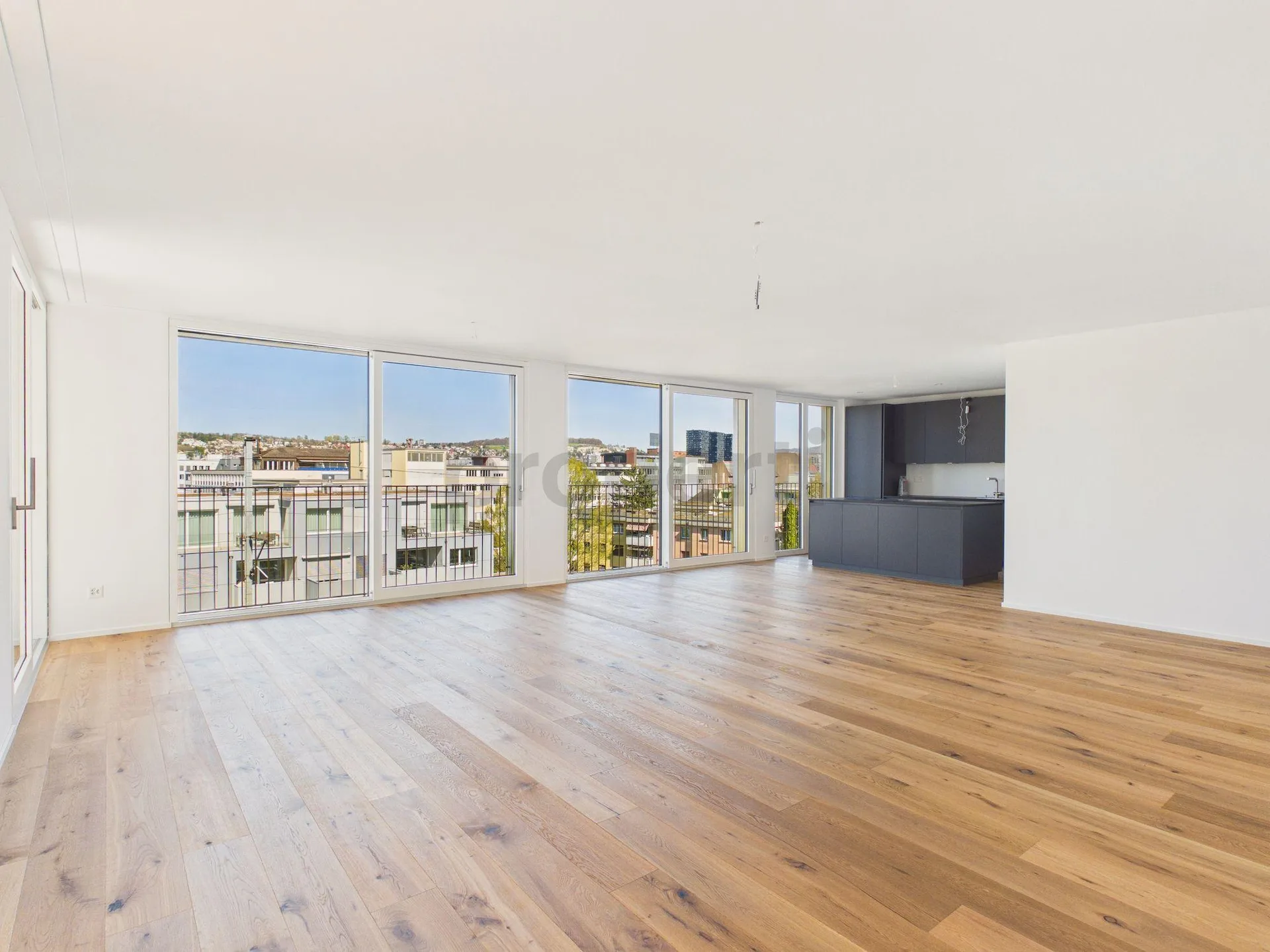 Moderne 4.5-Zimmer Wohnung mit grosser Terrasse zentral in Zürich BEFRISTET 2 Jahre