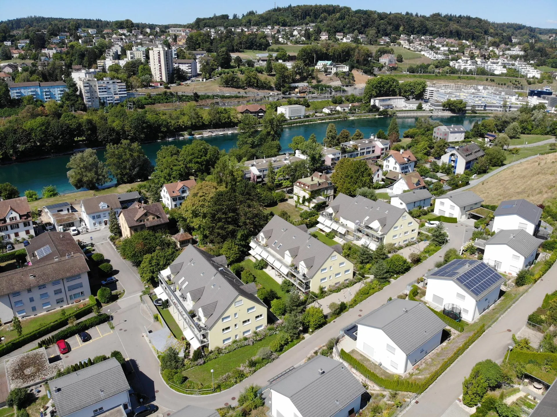 Ruhige, nachhaltige Wohnung im steuergünstigen Flurlingen zu vermieten
