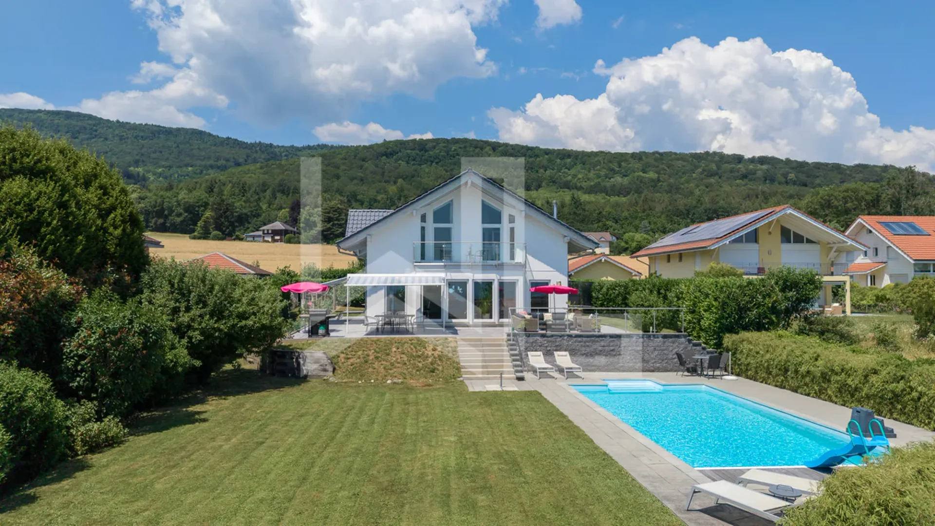 Propriété contemporaine avec vue