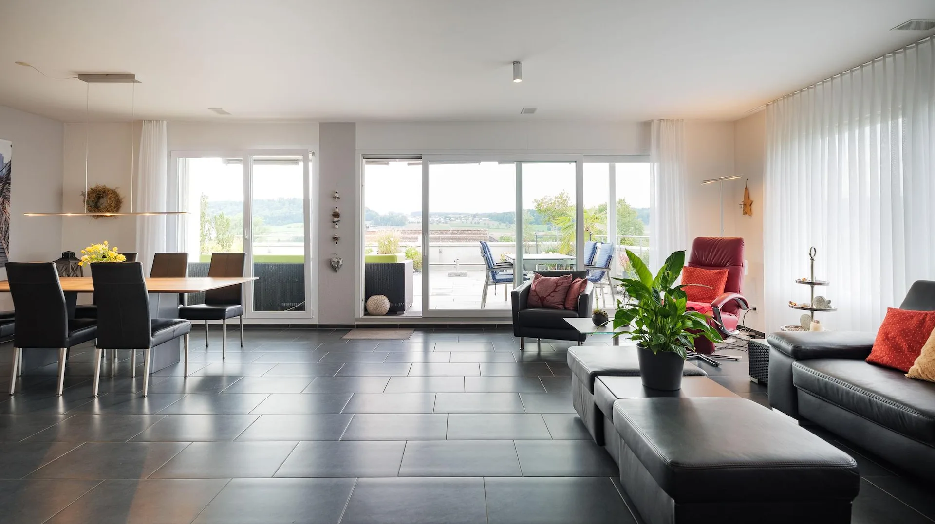 Herrliche 4.5-Zimmer-Attikawohnung mit traumhafter Aussicht in Wohlen AG