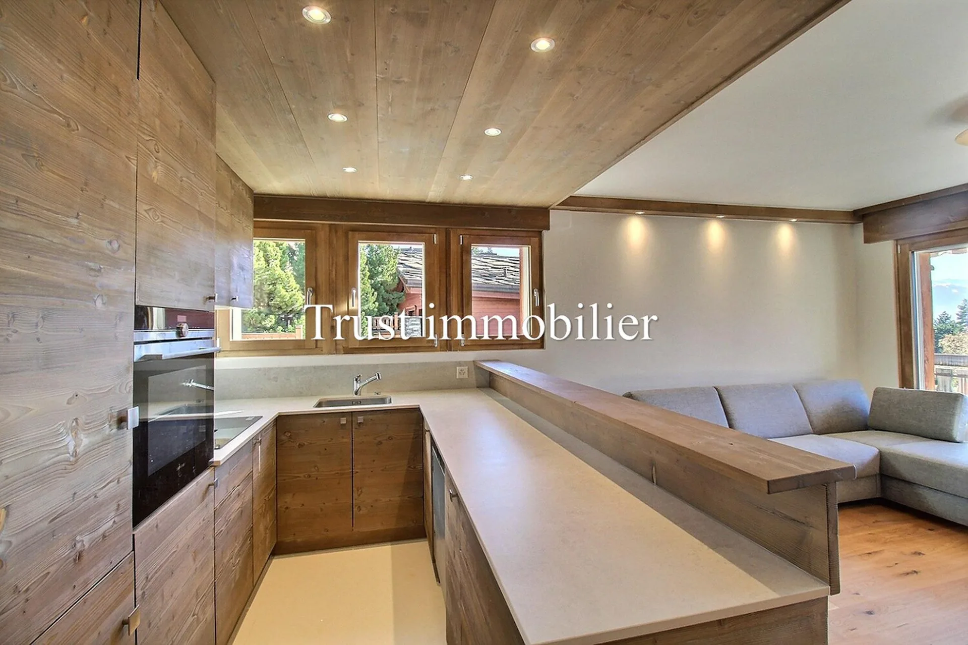 3008L. Location à l'année. Appartement entièrement rénové