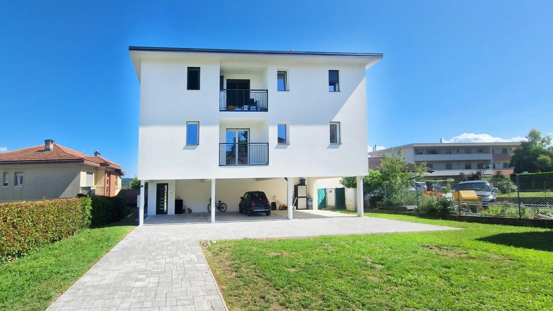 Nuovo ampio 2,5 con balcone panoramico, perfetto anche a reddito.
