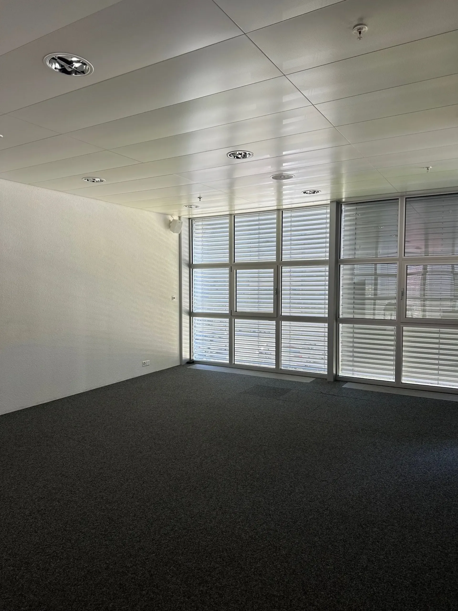 Attraktive Gewerbe- oder Gastrofläche im Bönicenter Thalwil – Top-Lage mit hoher Kundenfrequenz