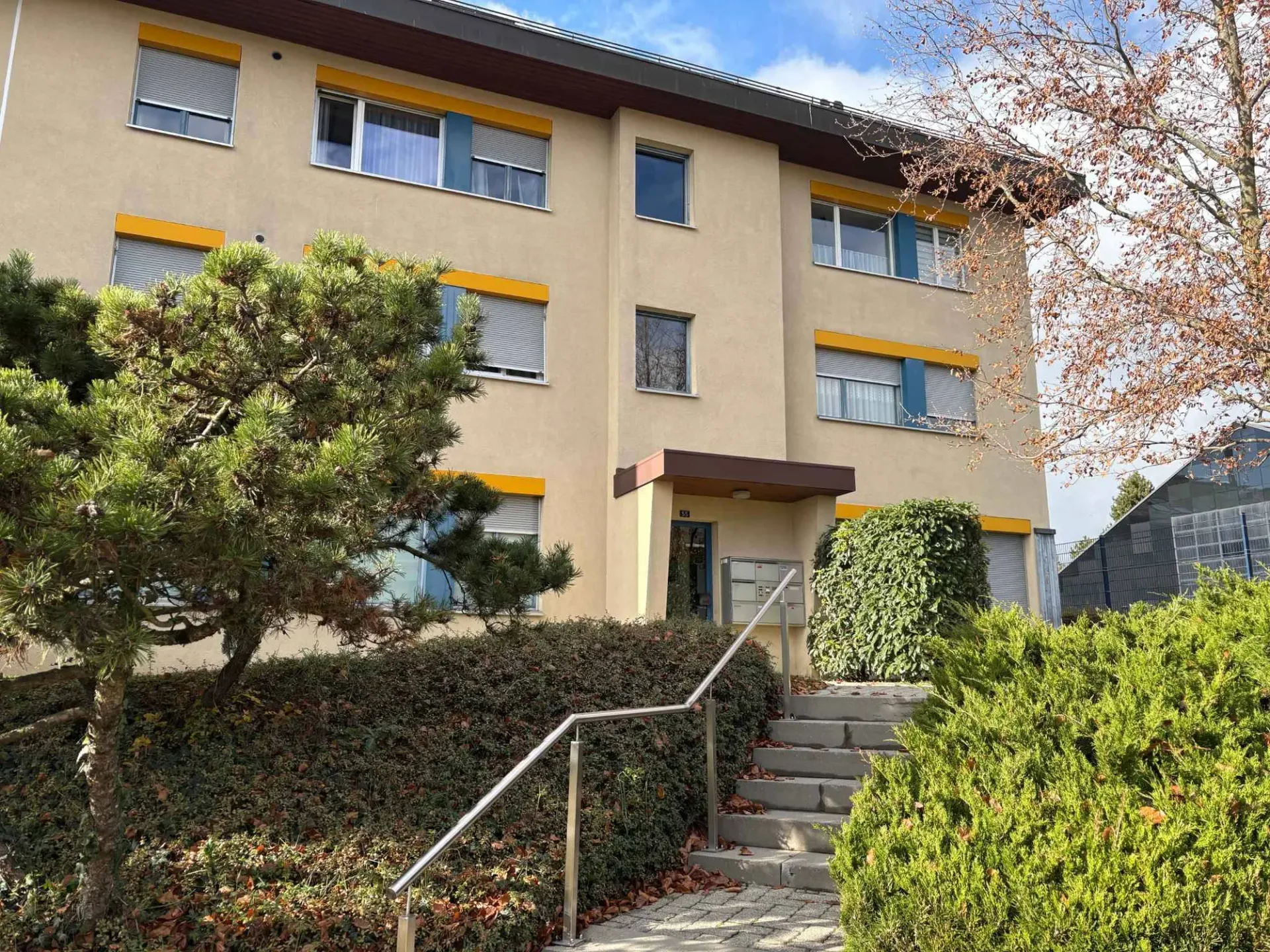CHARME ET CACHET POUR CE SPACIEUX LOGEMENT DE 2,5 PIECES AU DERNIER ETAGE