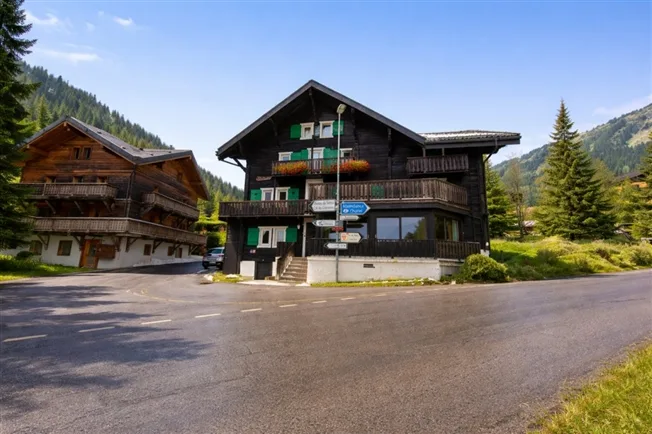 16-Zimmer-Gasthaus mit Bar zu mieten in Morgins