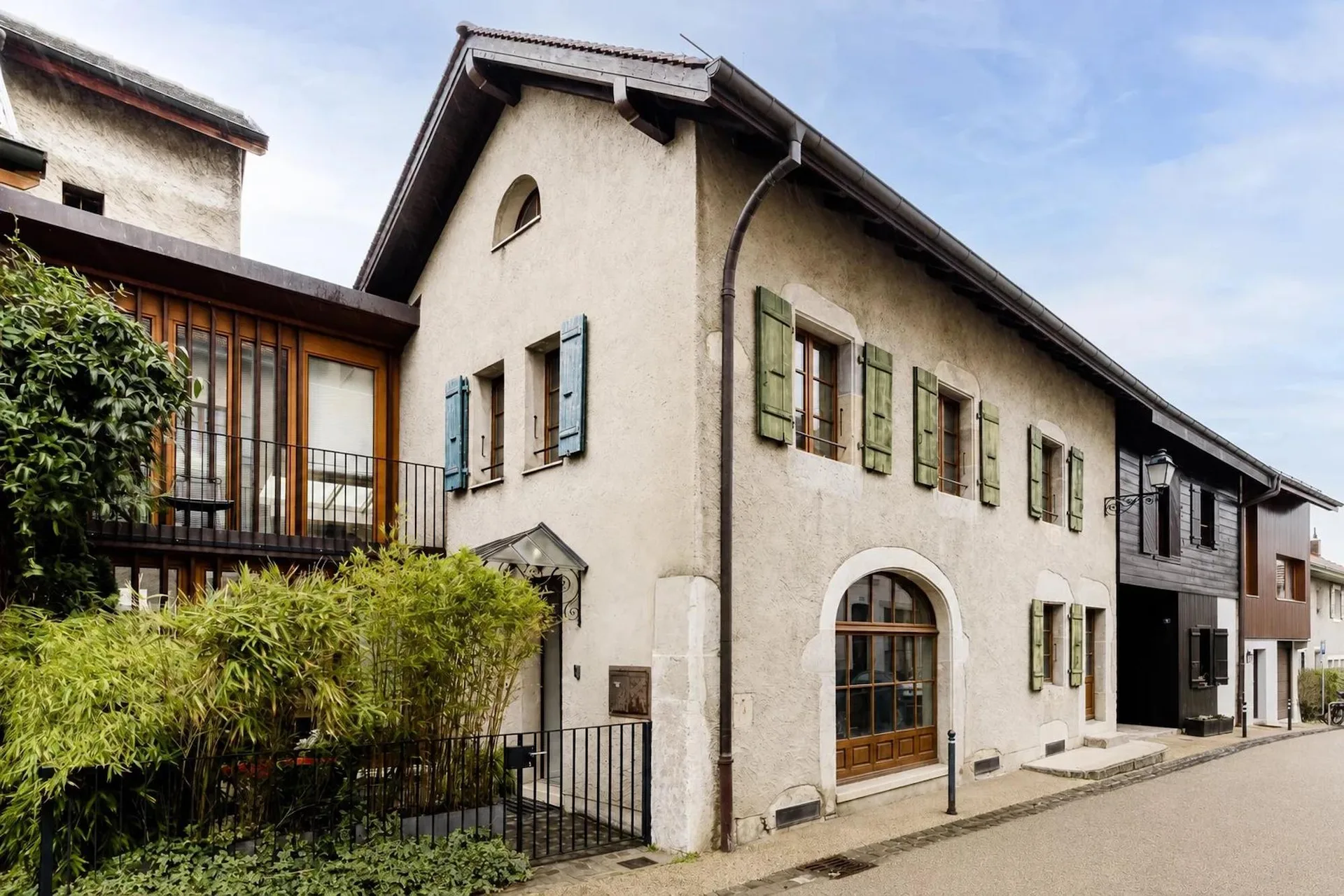 MAISON DE CARACTÈRE AU C?UR DU VILLAGE DE VEYRIER