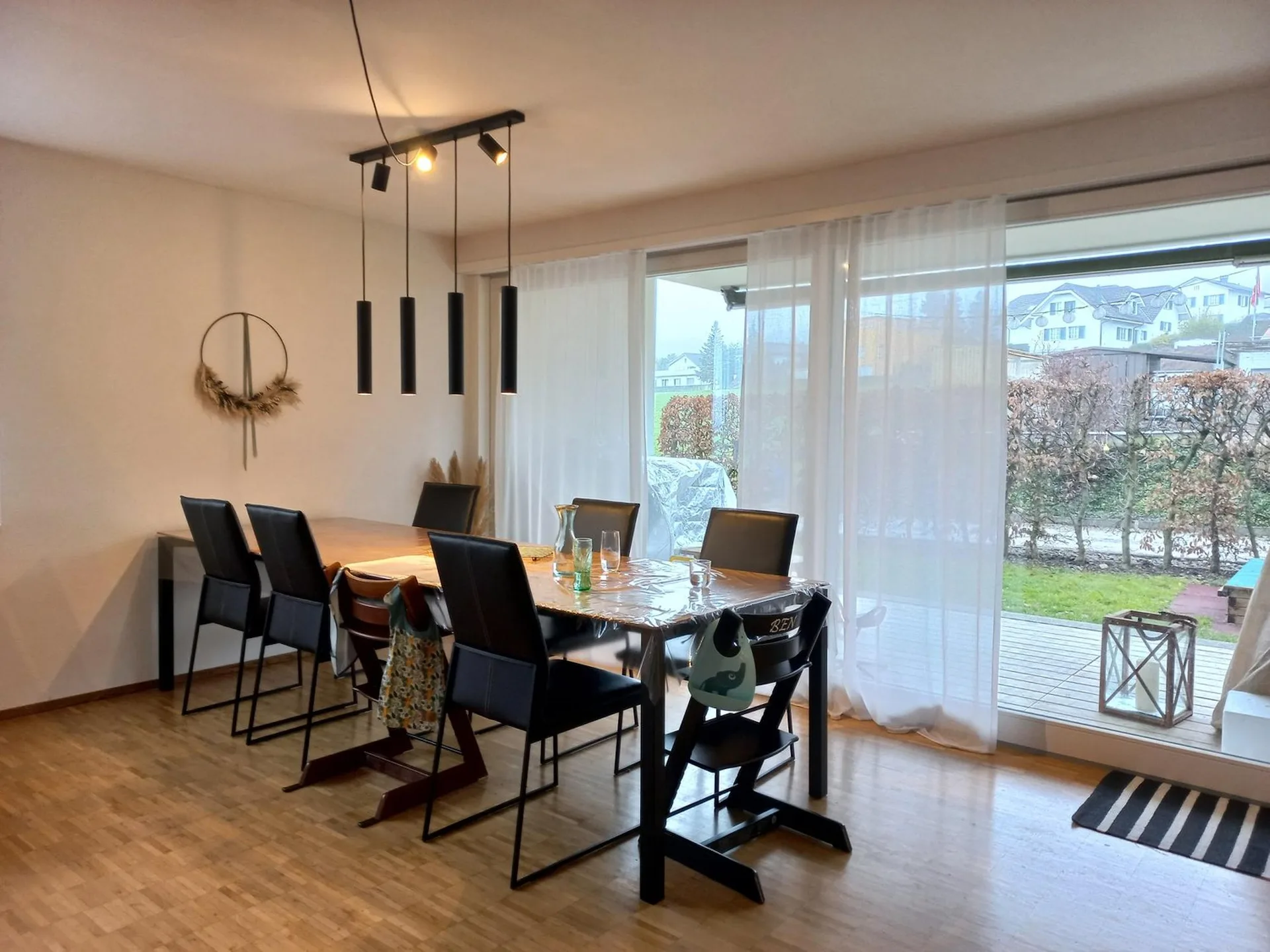 Spacious garden apartment in owner-occupied standard