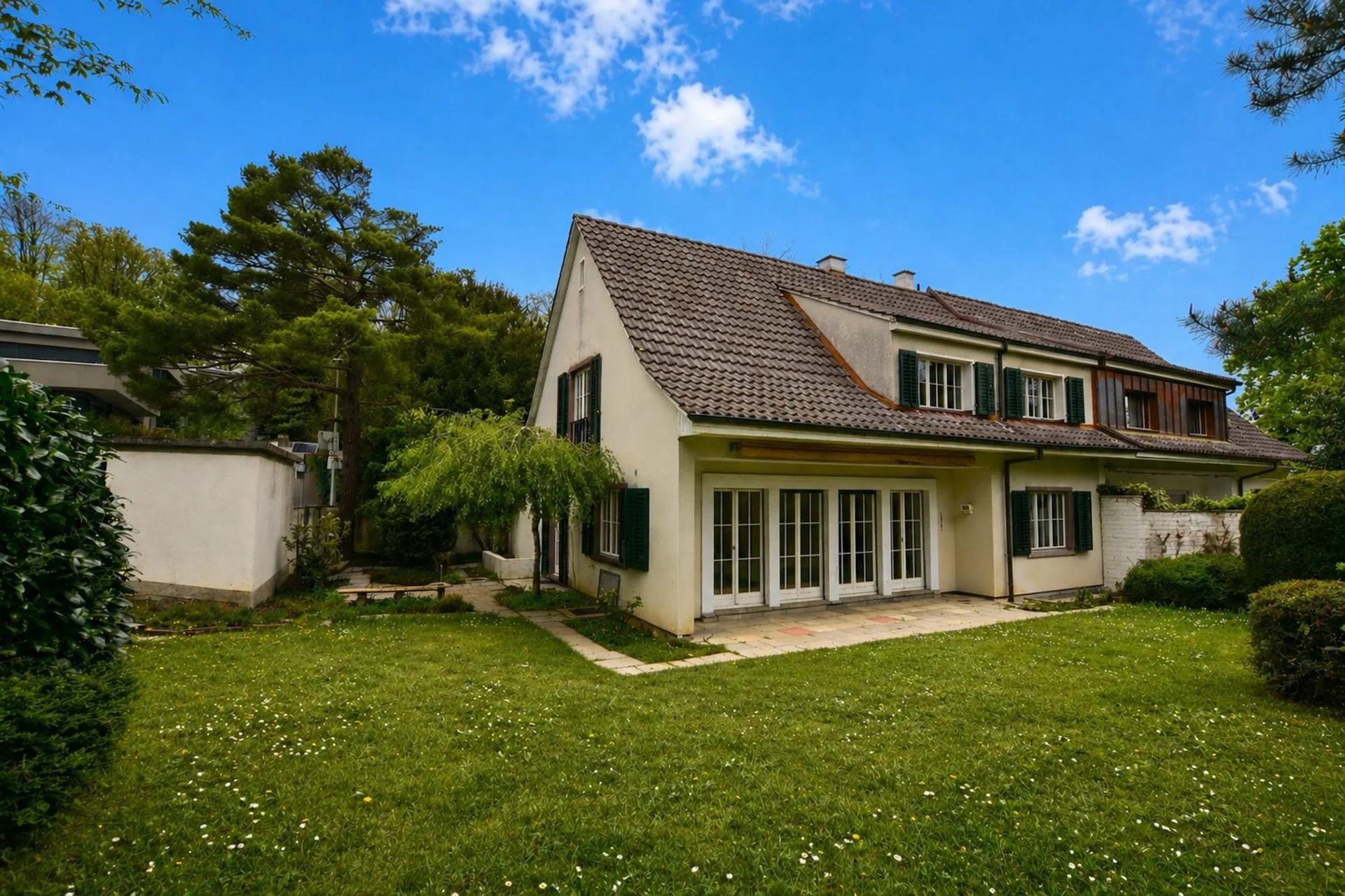 Maison de campagne unique sur un terrain de rêve - réalisez votre rêve de vie personnel