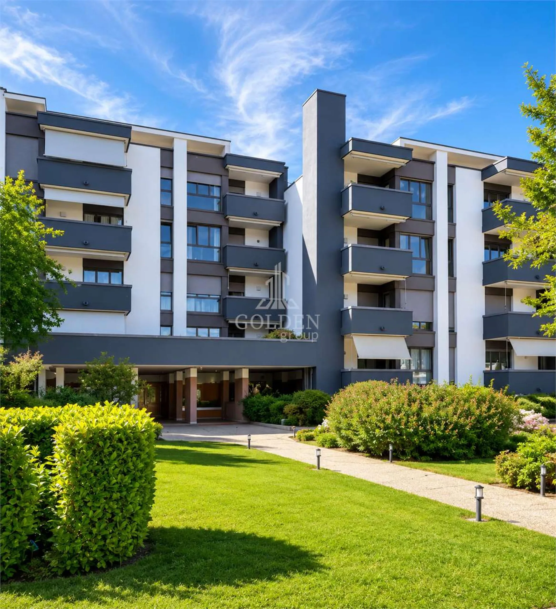 Elegante 4.5 locali di 130 mq con grande giardino condominiale