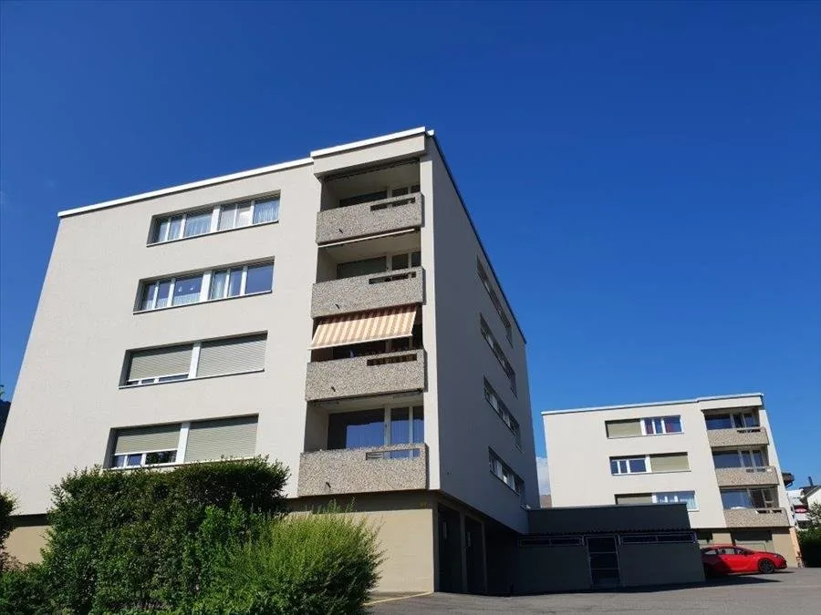 Aussenparkplatz in Pfäffikon SZ  praktisch gelegen