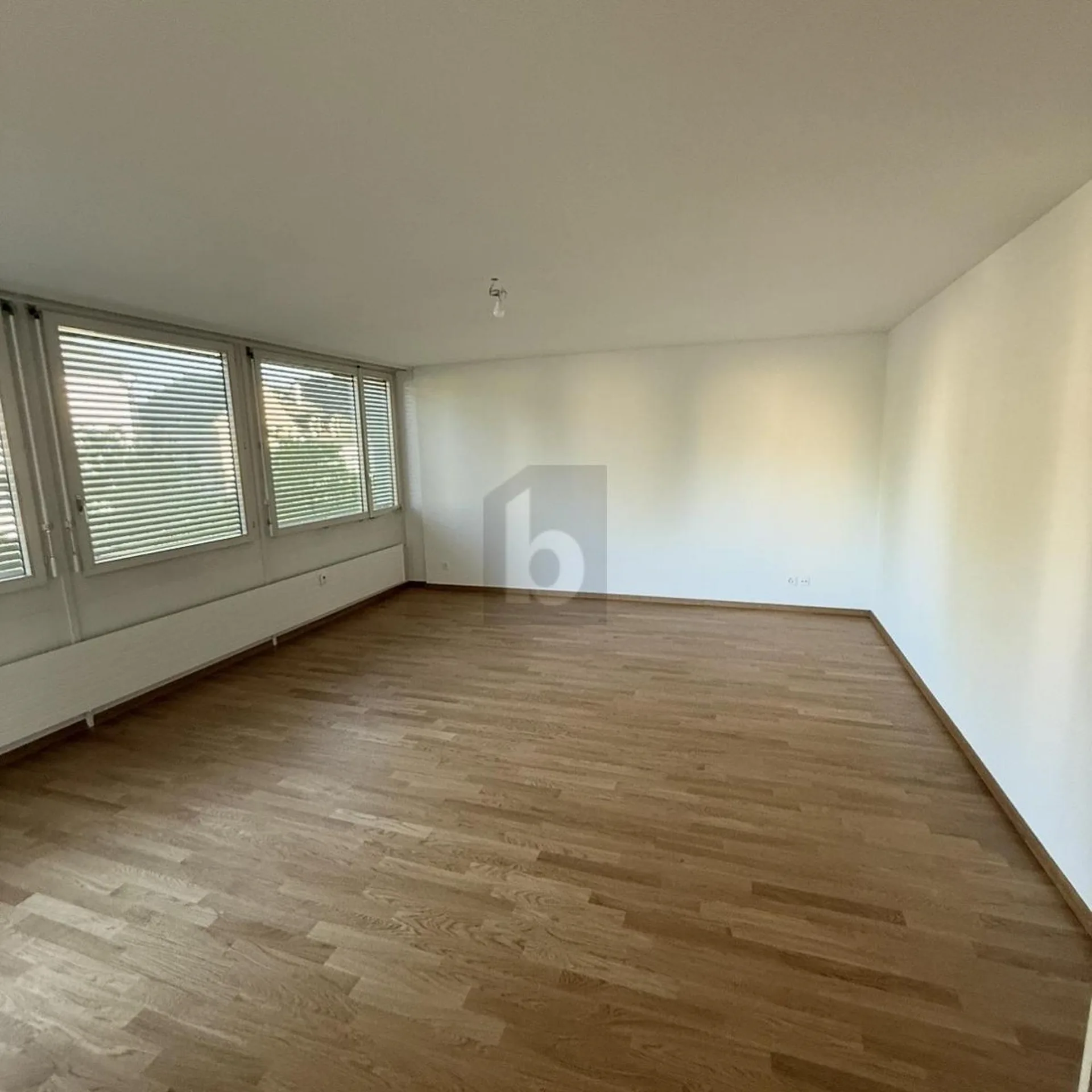 TOP ANGEBUNDEN UND PERFEKT GELEGEN