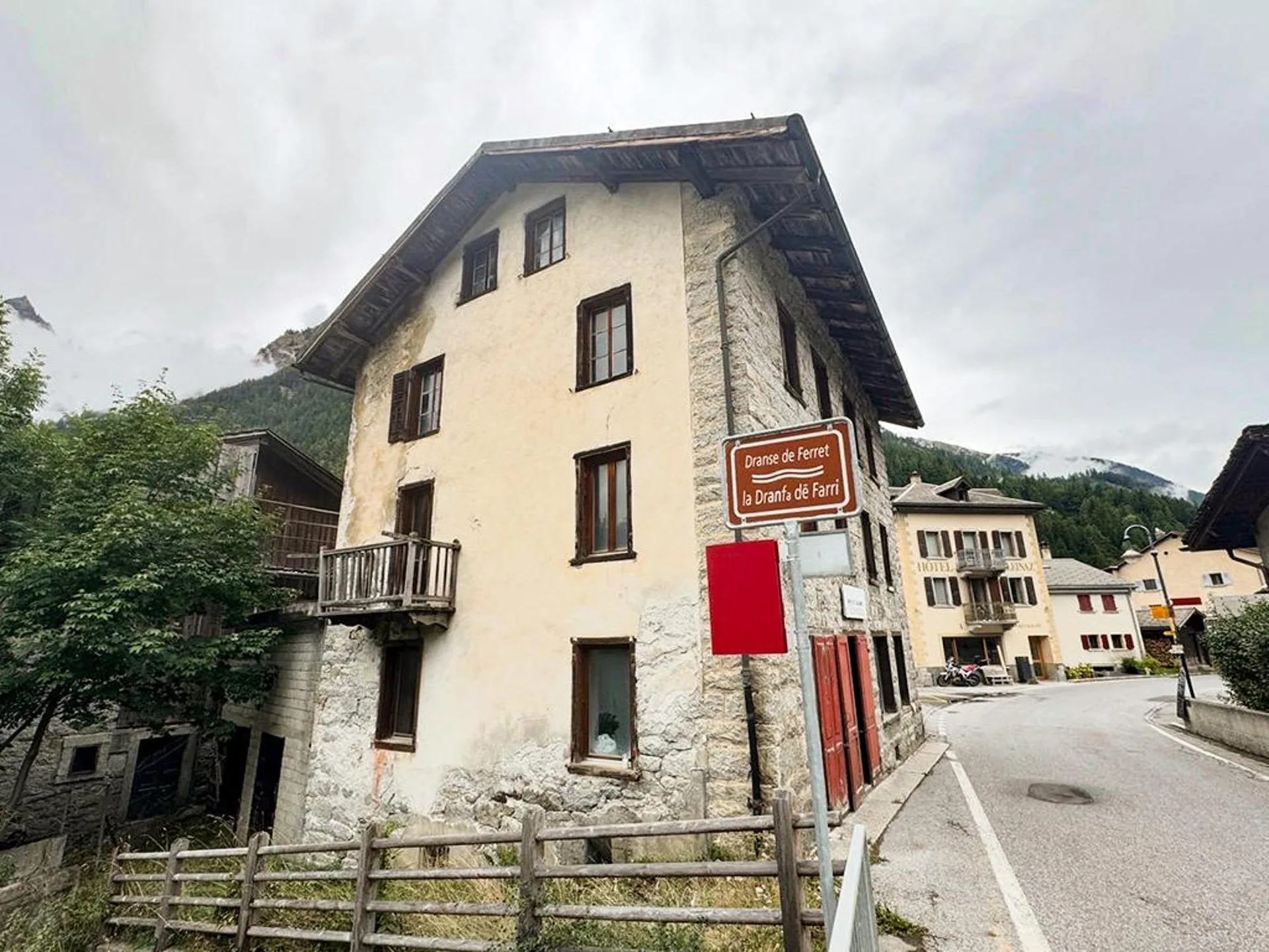 PRAZ-DE-FORT - IMMEUBLE A FORT POTENTIEL