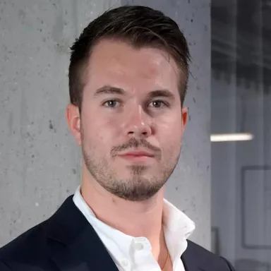 Christopher Bauer