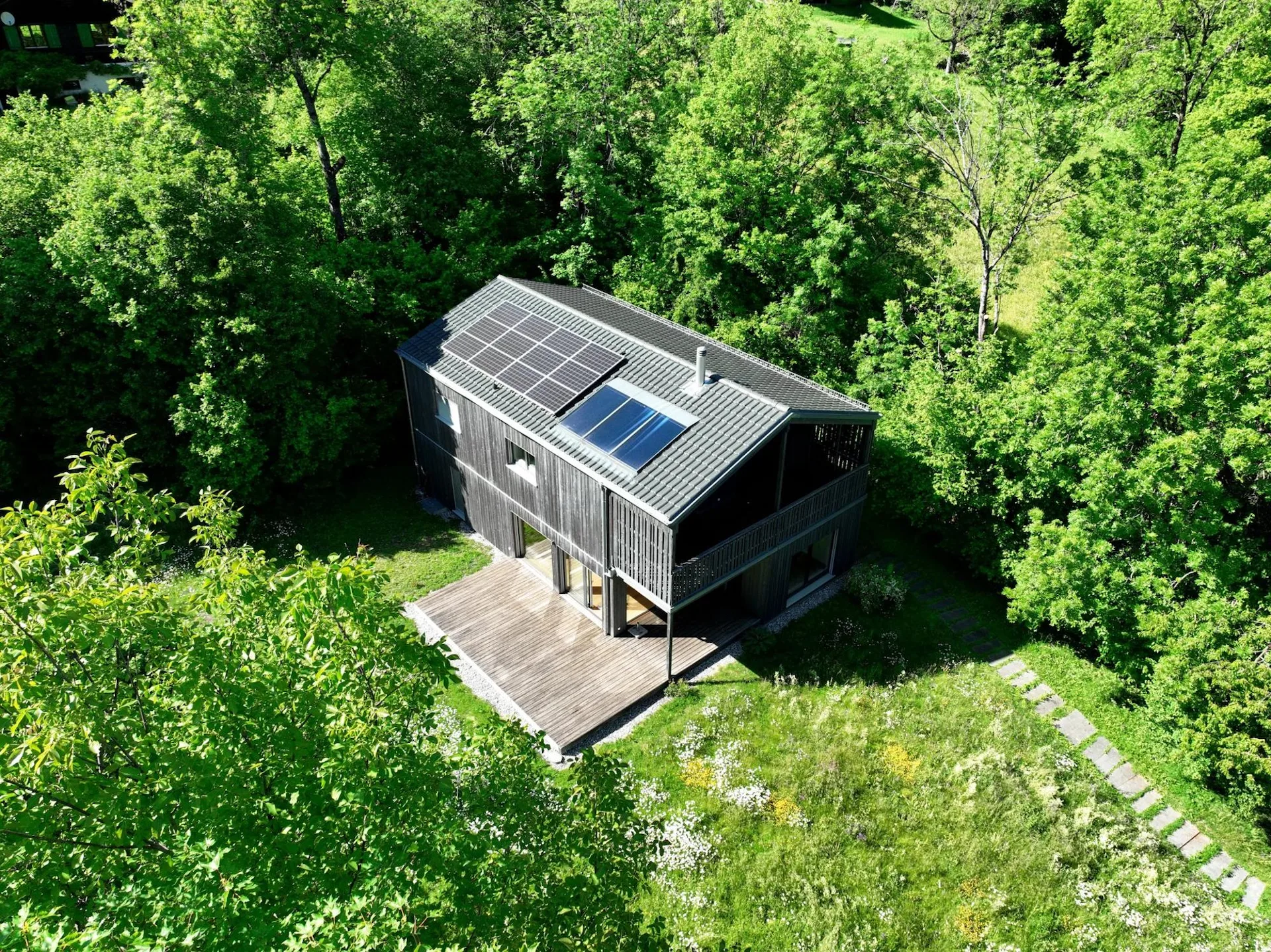 Magnifique villa récente de 6.5 pièces avec garage double