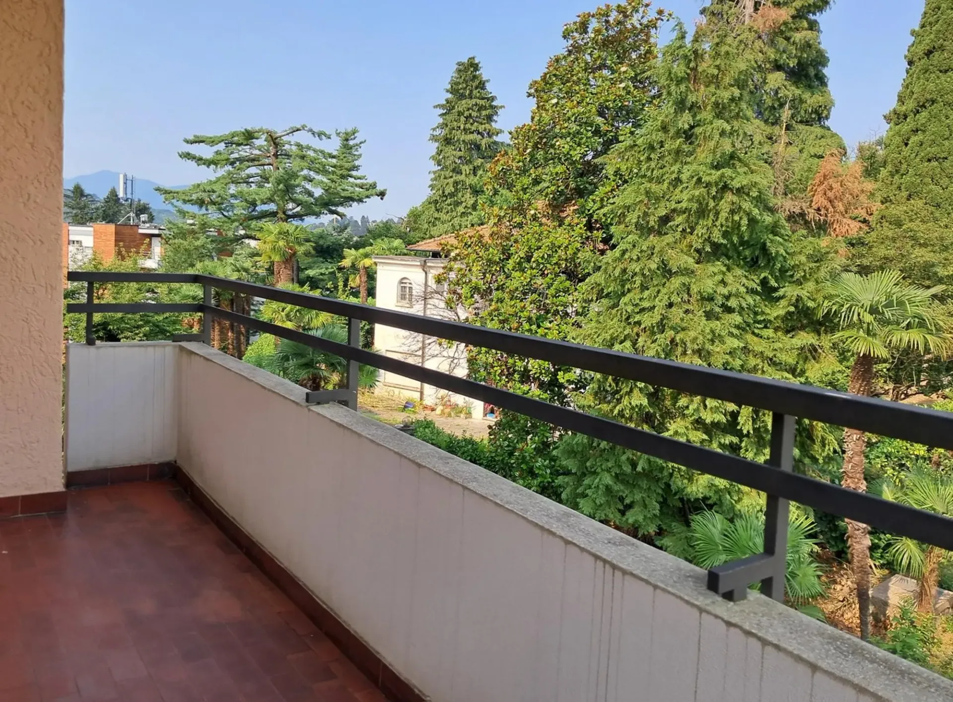 Lugano: 2.5-Zimmer-Wohnung mit Balkon
