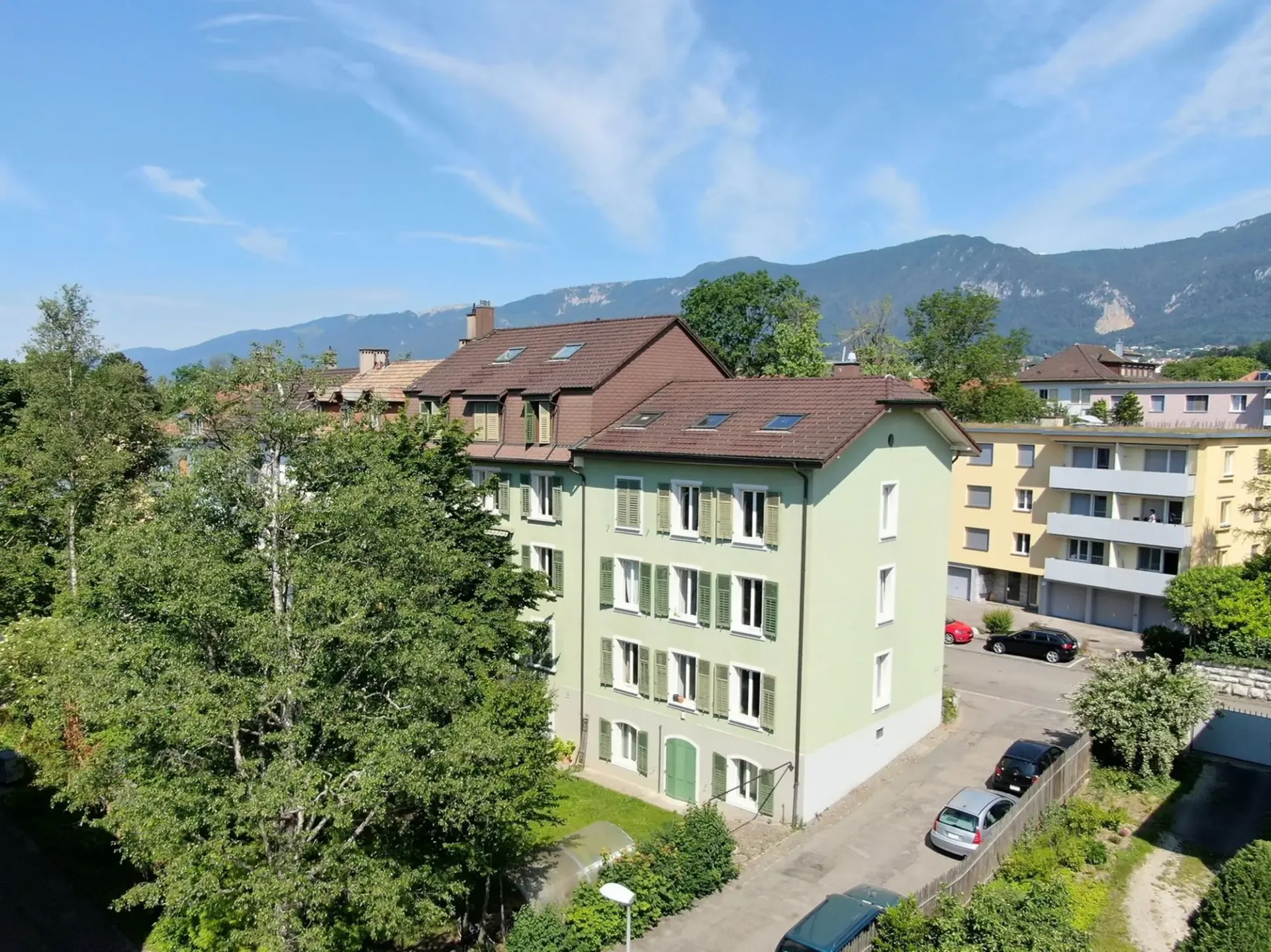 Grosszügige 2.5-Zimmerwohnung Altbau, ca. 85m2 mit grossem Balkon