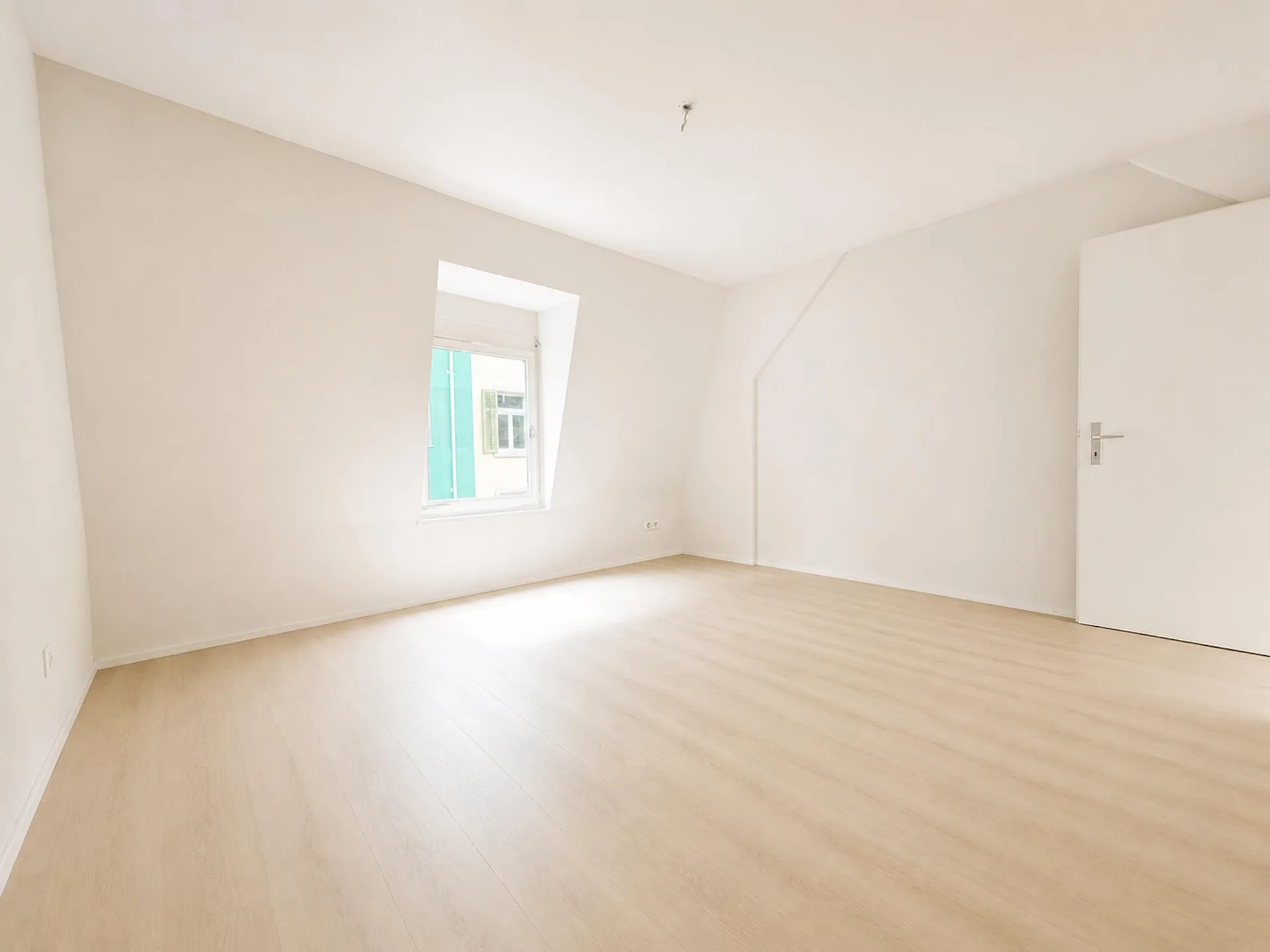 IHR RÜCKZUGSORT IM HERZEN VON ZÜRICH – EXKLUSIVE DACHWOHNUNG