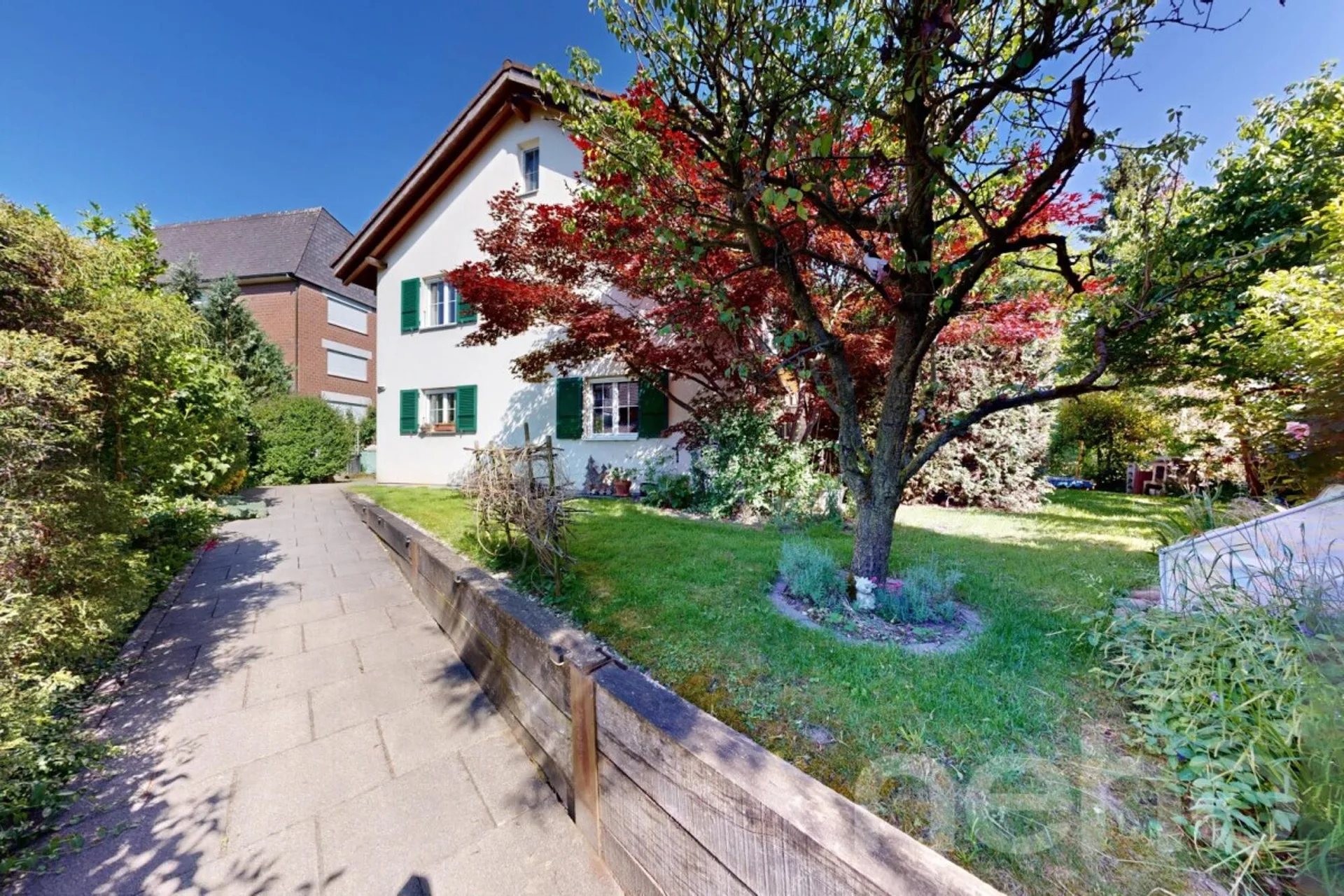 Gemütliches Reiheneckhaus mit Schwedenofen und Pergola