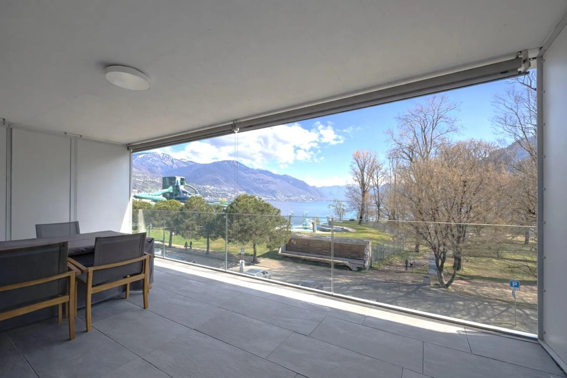 Locarno – elegante 3.5-Zimmer-Wohnung mit Terrasse und Seeblick | Residenza Parcolago