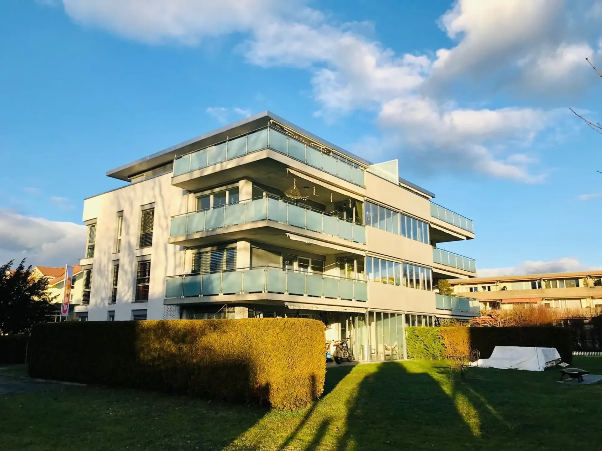 Busswil-Lyss, 4.5-Zimmerwohnung mit Gartensitzplatz