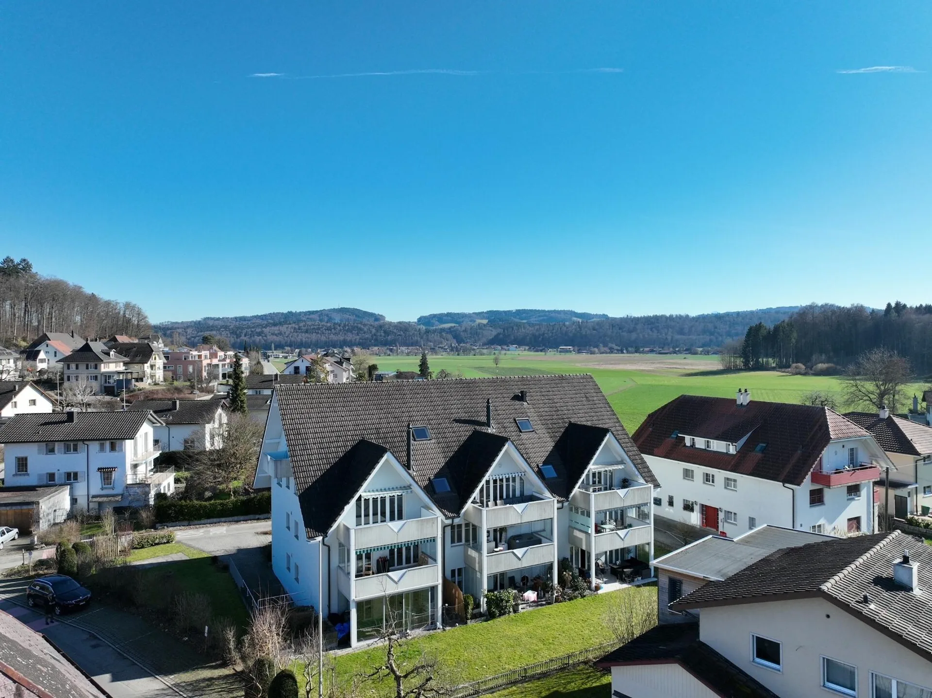 Attraktive 5.5-Zimmer-Maisonette-Dachwohnung mit zwei Balkonen und Zus