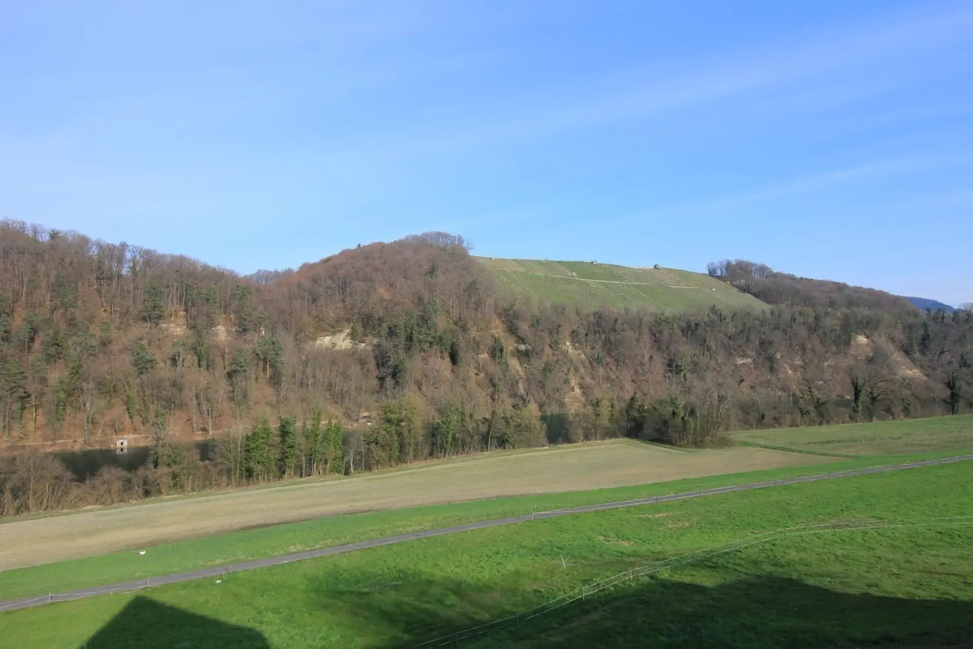Helle 4½-Zimmerwohnung mit schöner Aussicht in der Nähe vom Rheinufer