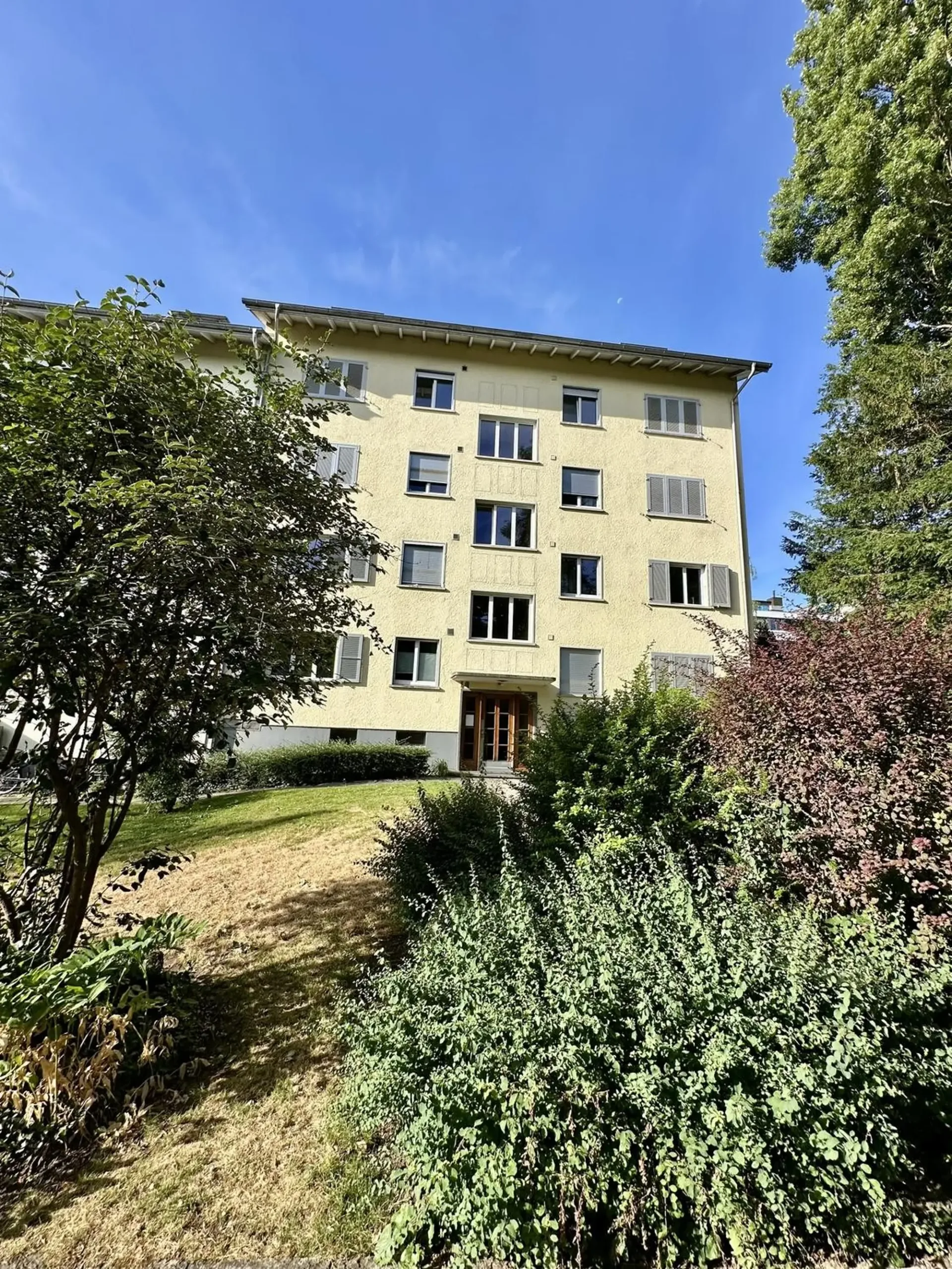 Wohnen im Weissenbühl  Zentrale 3.5-Zimmer-Dachwohnung