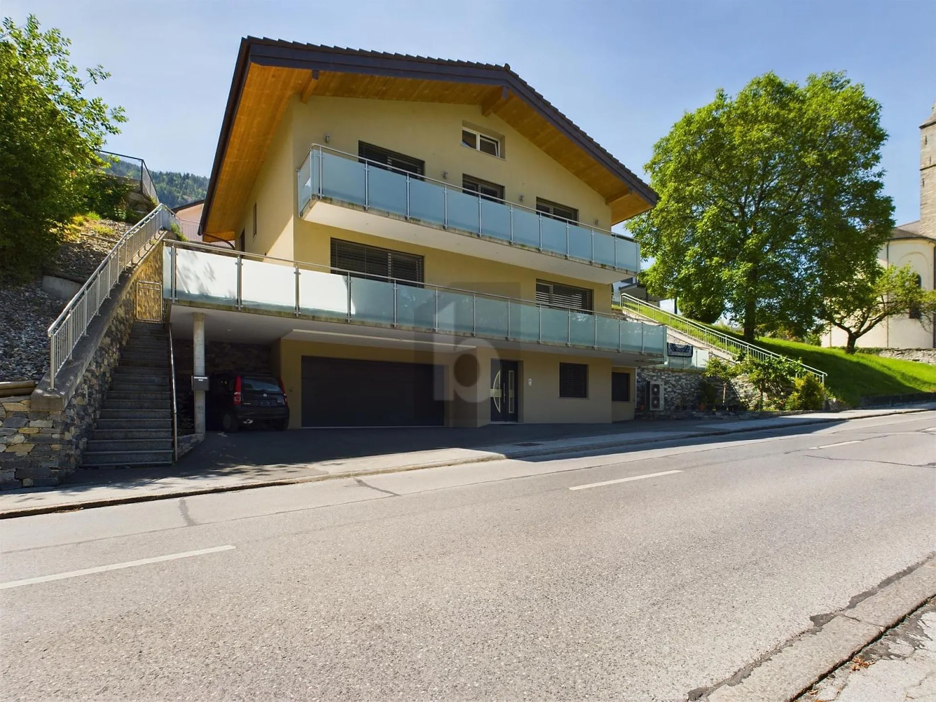 Maison spacieuse et moderne de 8.5 pièces à Chalais