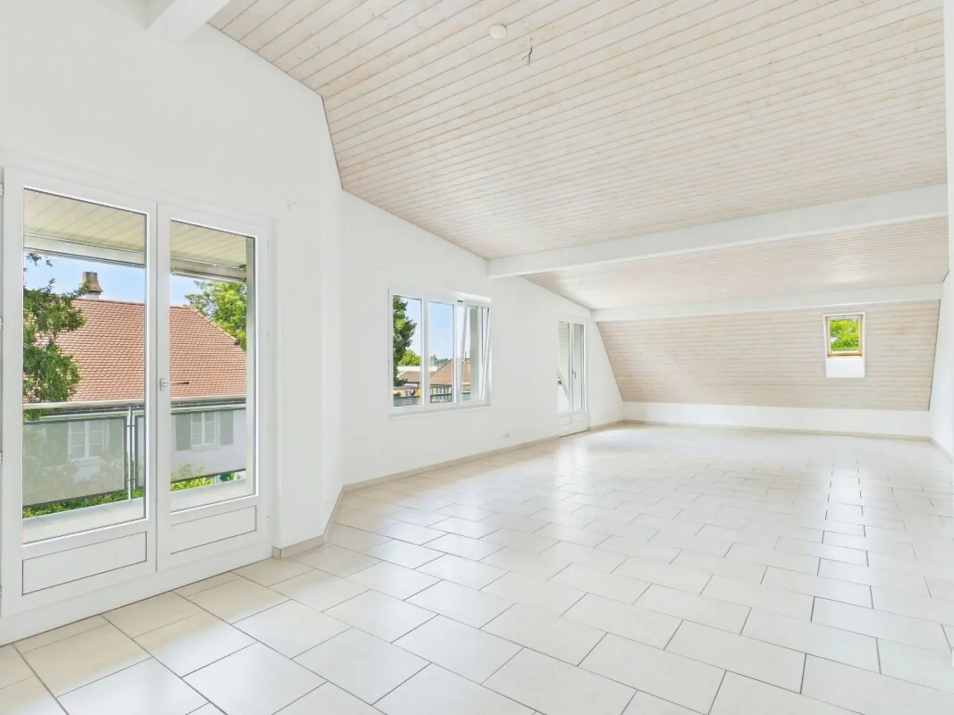 Grosszügig mit Balkon und Lift