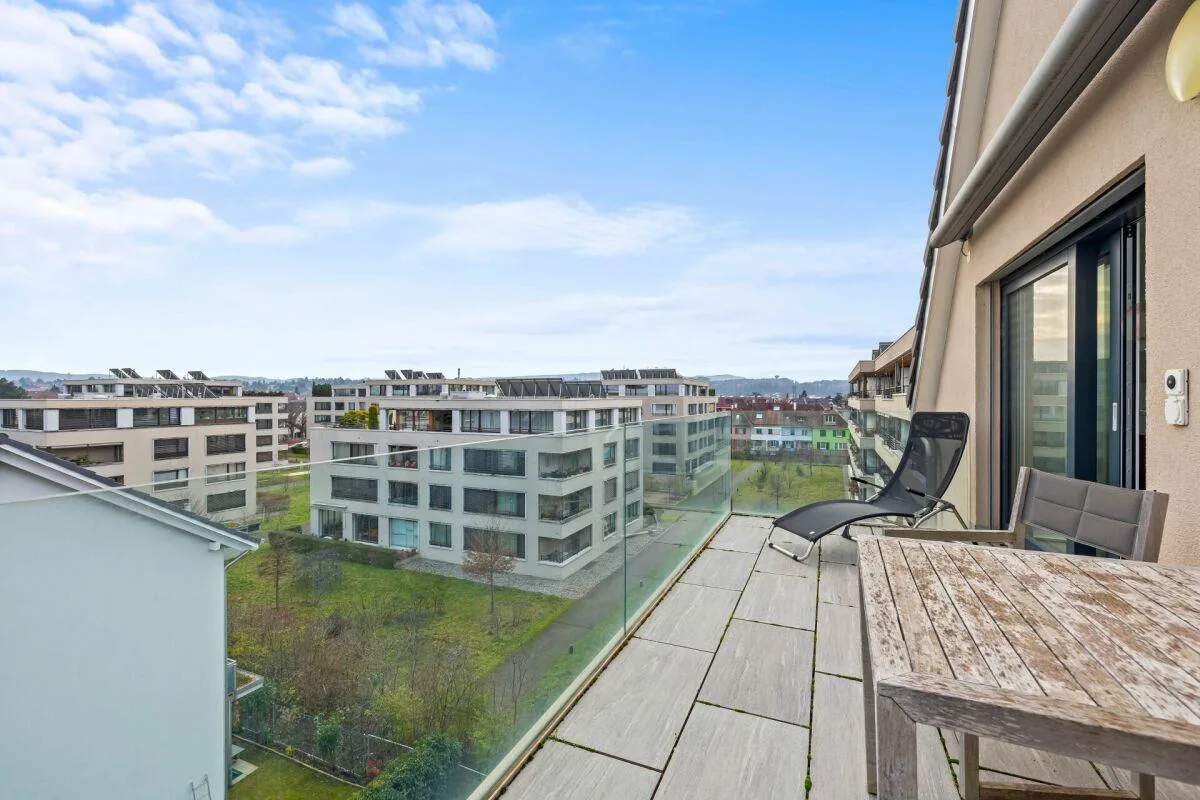 Modernes Wohnen auf zwei Ebenen - Stilvolle Maisonettewohnung in Al...