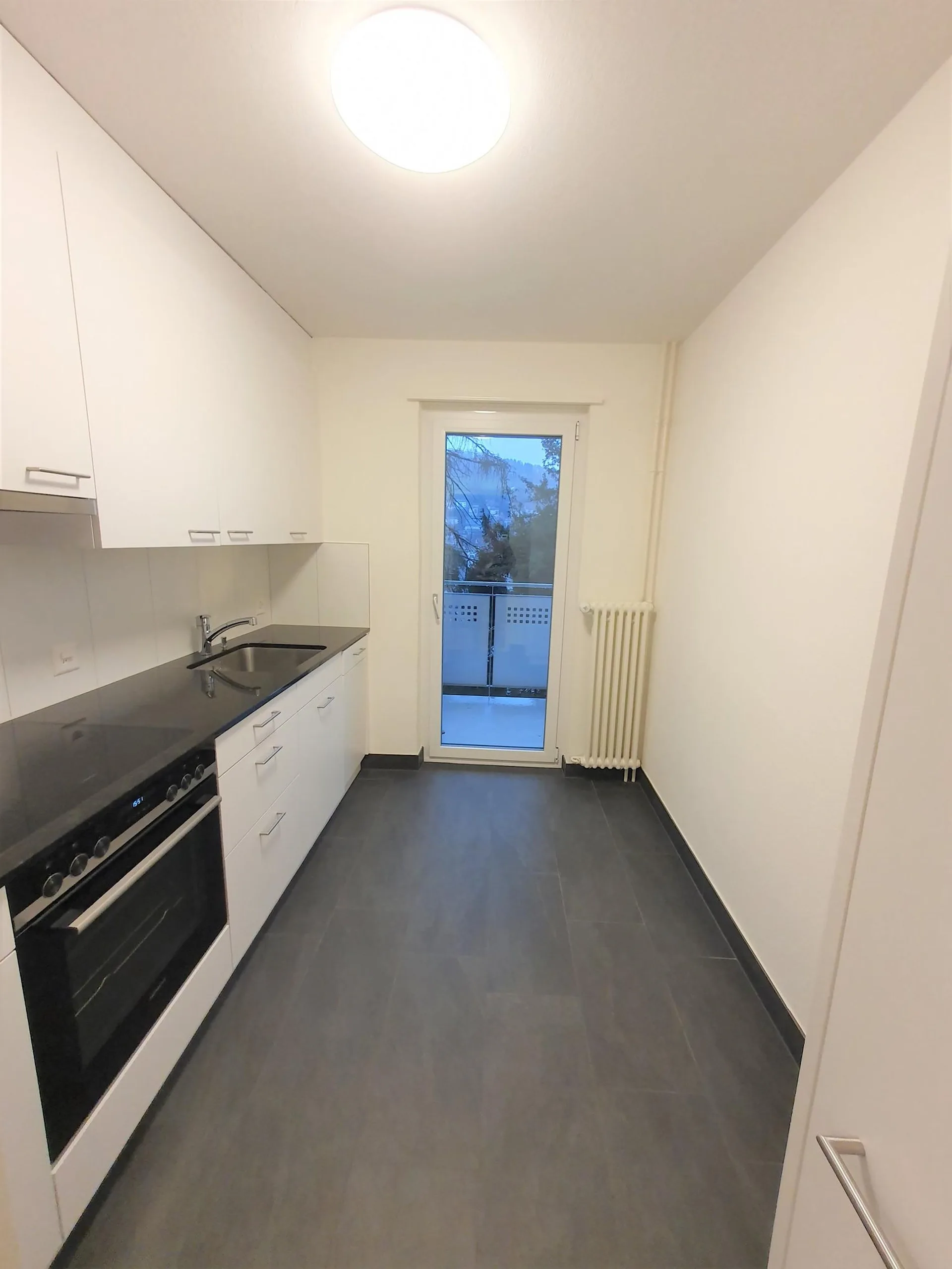 2.0-Zimmer-Wohnung am Fusse des Rosenbergs 2. OG