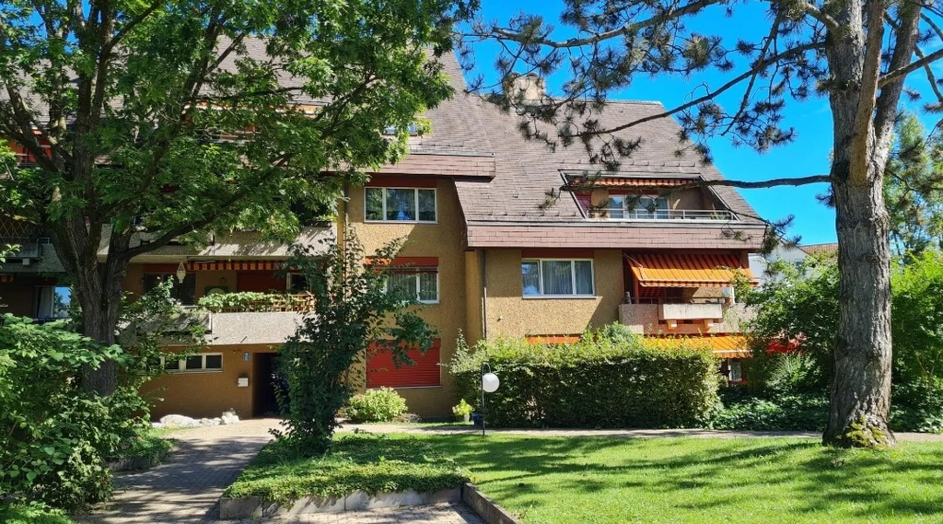 Charmante 3.5-Zimmer-Maisonettewohnung in Dietlikon