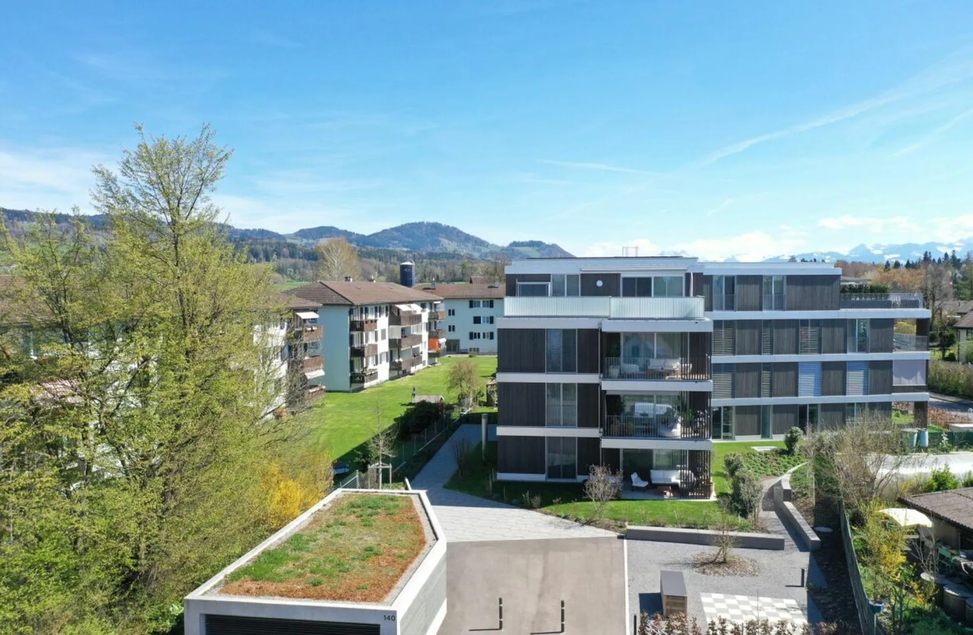 Stilvolle 4.5-Zimmer-Gartenwohnung in edler Holz-Hybrid-Bauweise