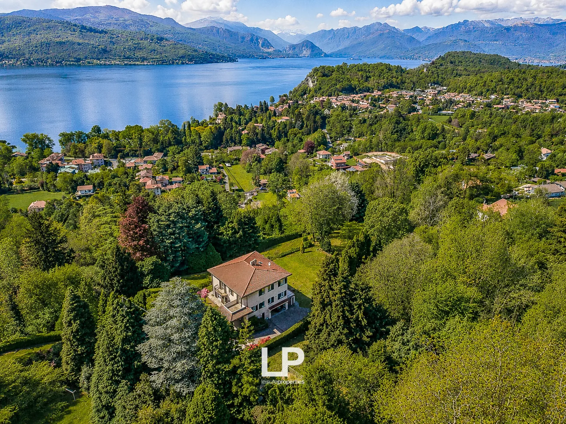 Villa mit Panoramablick auf den Lago Maggiore in Leggiuno